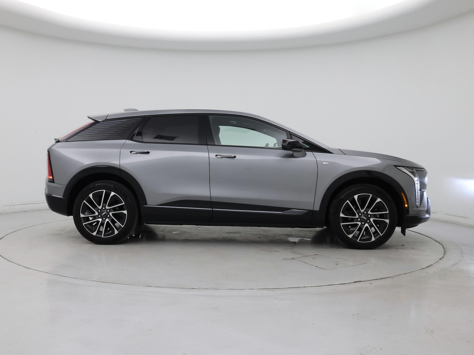 2025 Cadillac OPTIQ Sport 2 - Photo 8