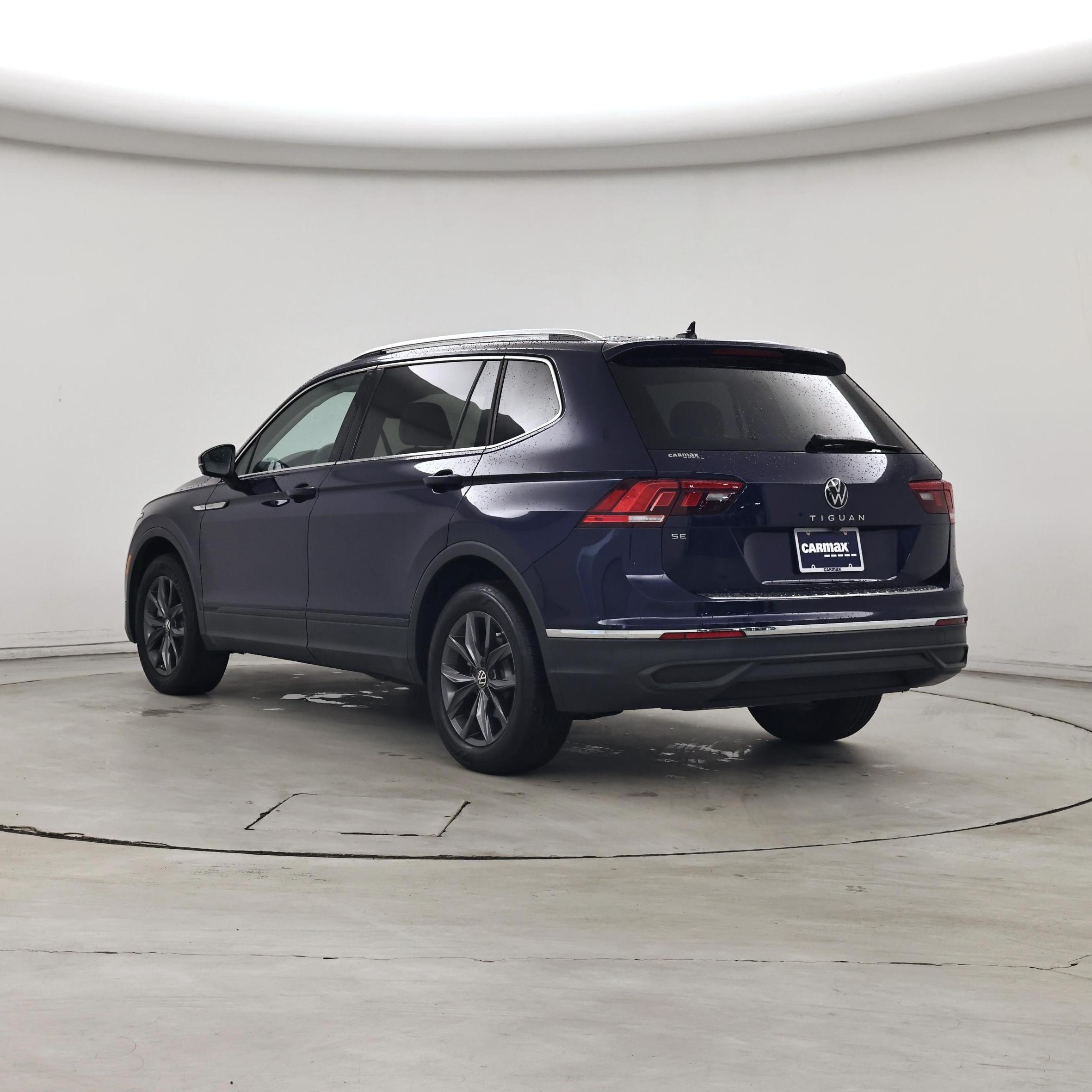Thumbnail: 2023 Volkswagen Tiguan - 2