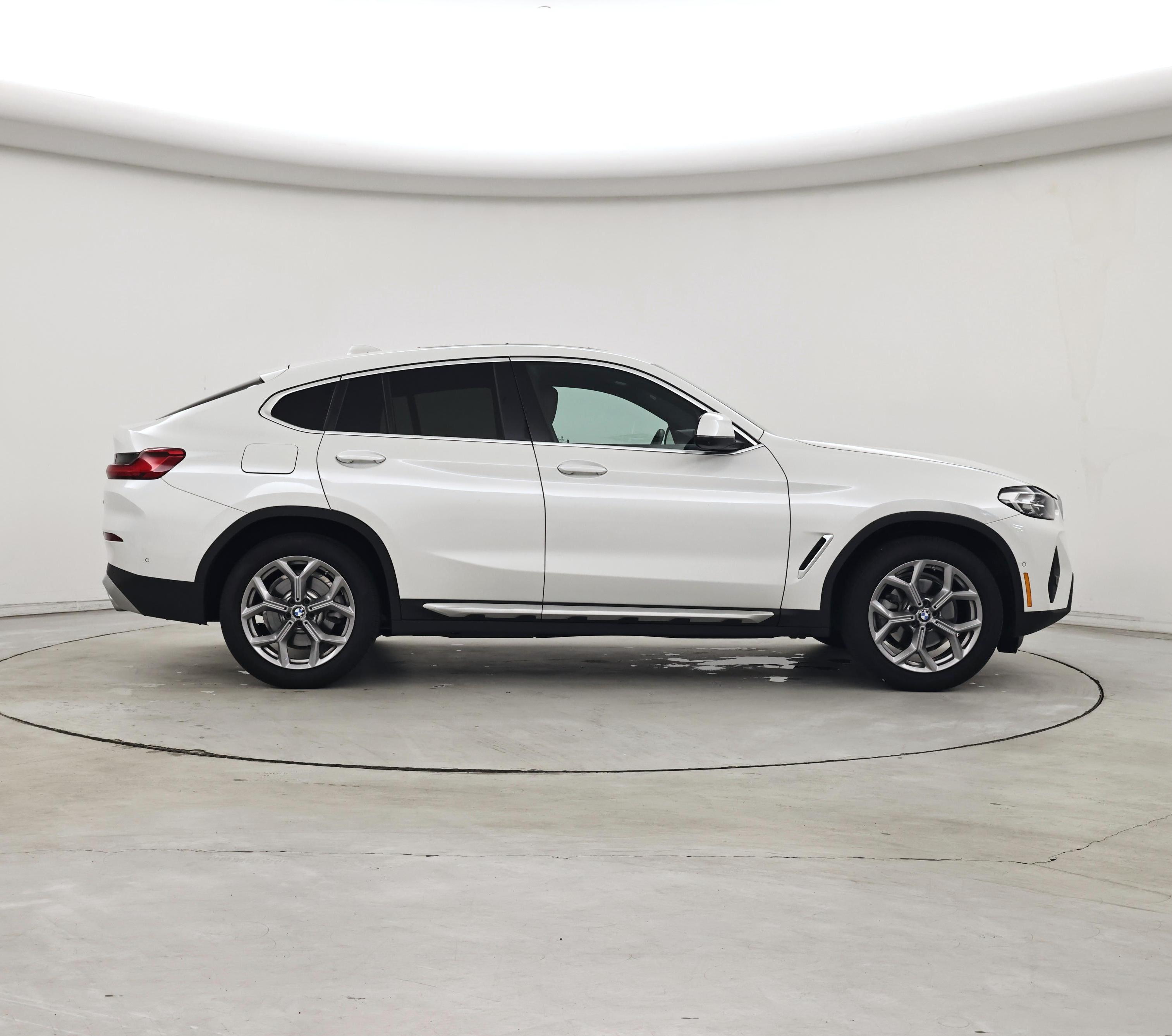 Thumbnail: 2025 BMW X4 - 7