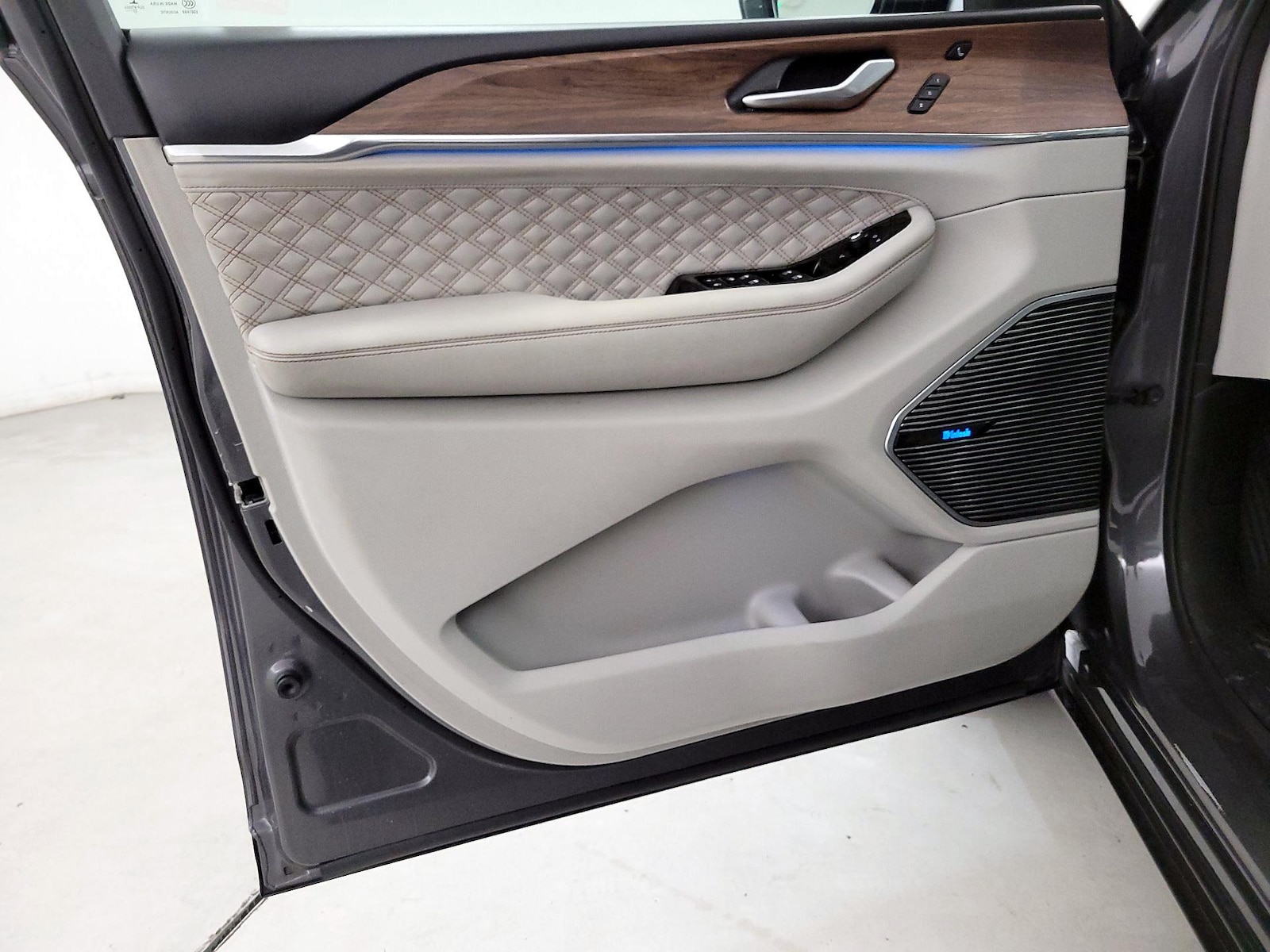 2023 Jeep Grand Cherokee Summit - Photo 13