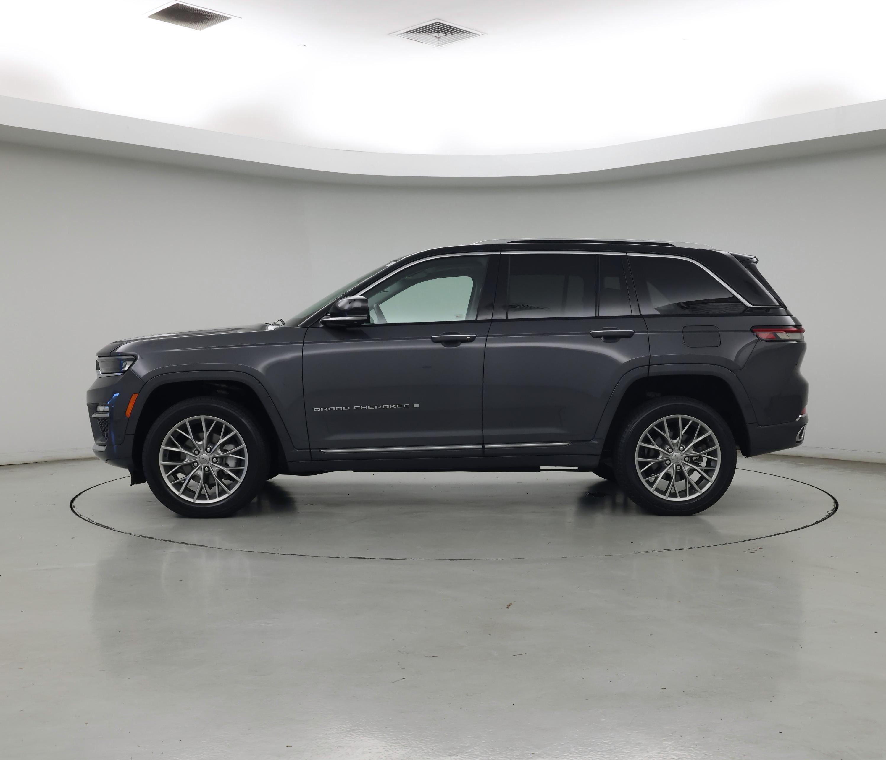 Thumbnail: 2023 Jeep Grand Cherokee - 3