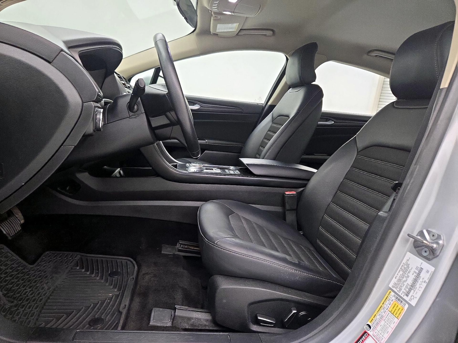 Power Seat(s) & Side Airbags