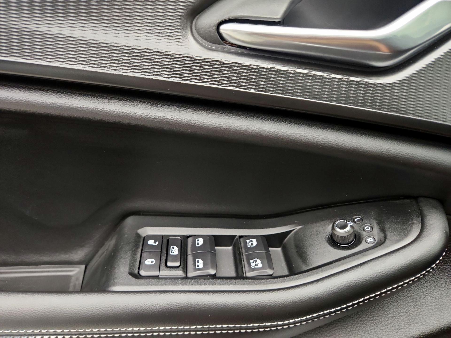 Thumbnail: 2025 Jeep Grand Cherokee - 12