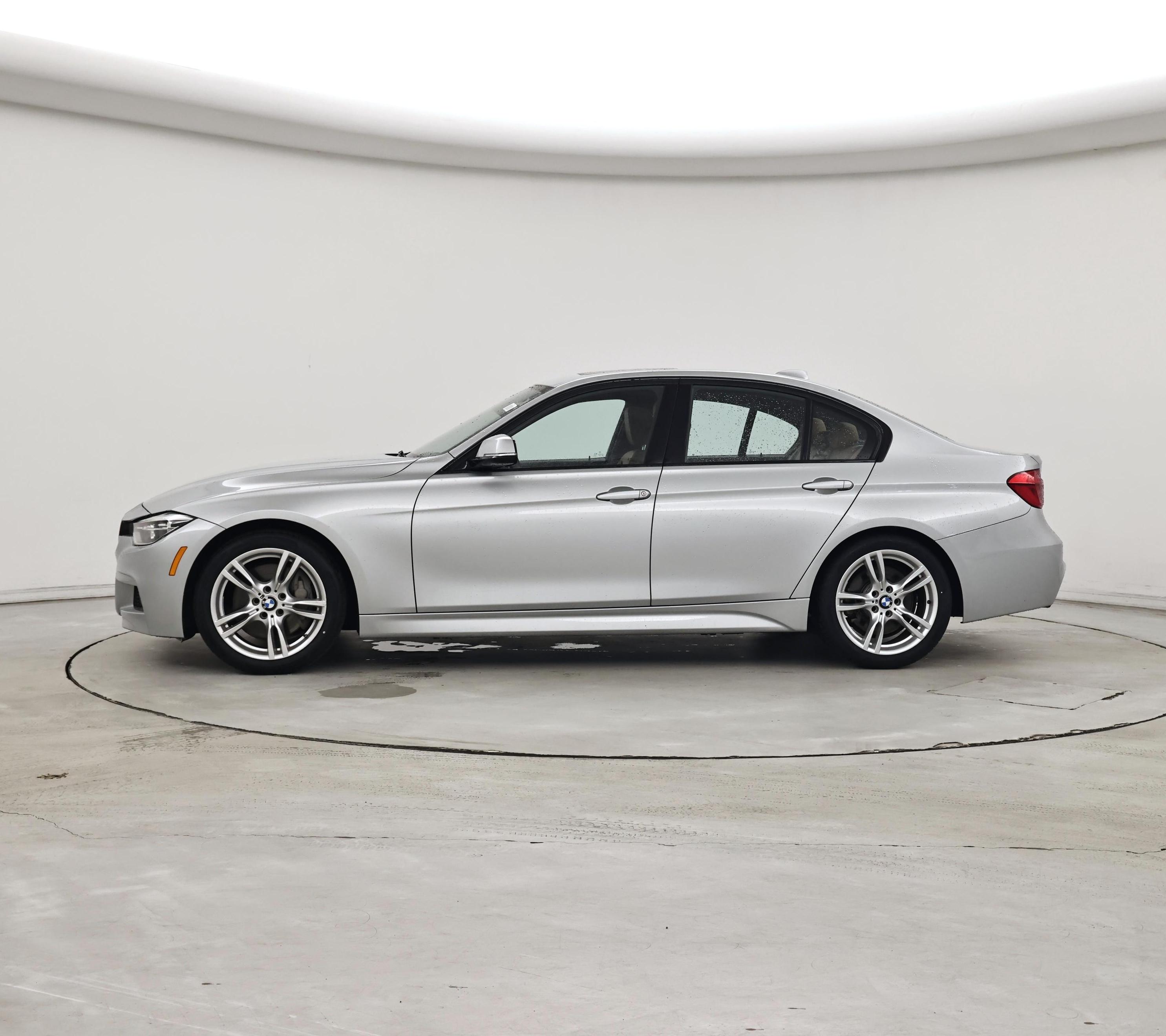 Thumbnail: 2018 BMW 3 Series - 3