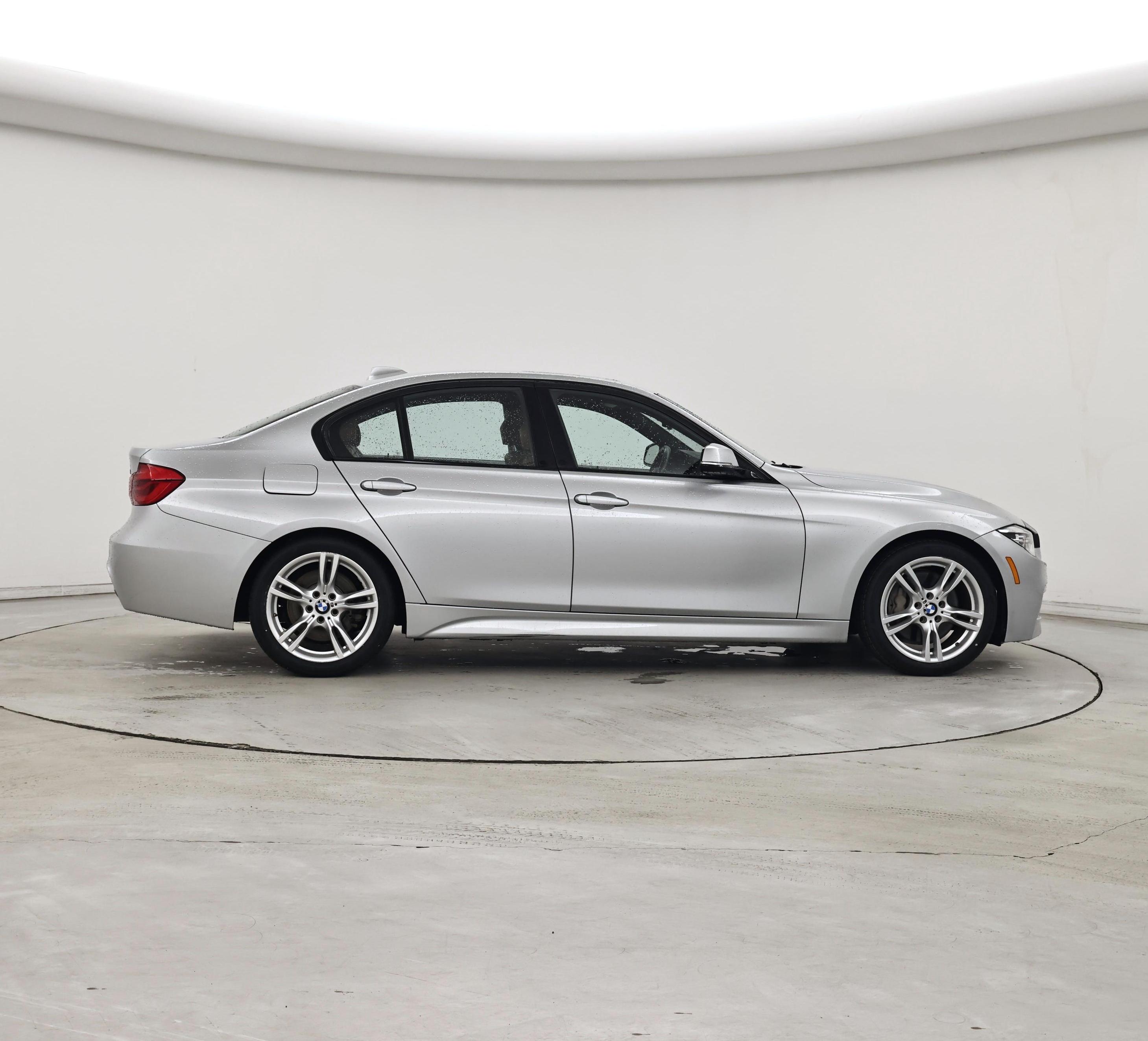 Thumbnail: 2018 BMW 3 Series - 7
