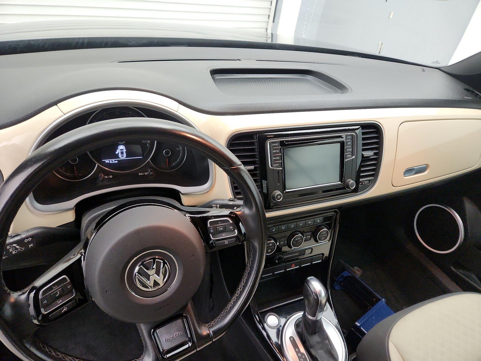 Thumbnail: 2019 Volkswagen Beetle - 9
