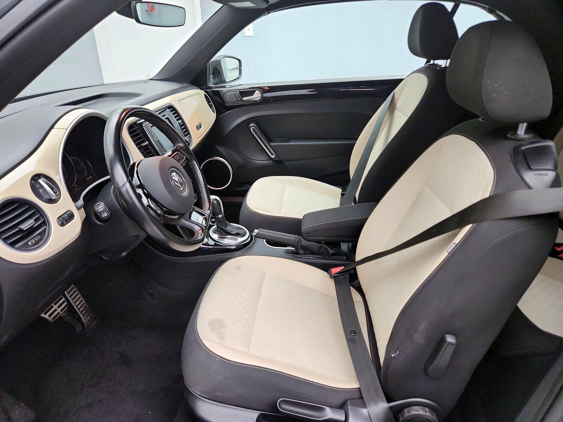 Thumbnail: 2019 Volkswagen Beetle - 11