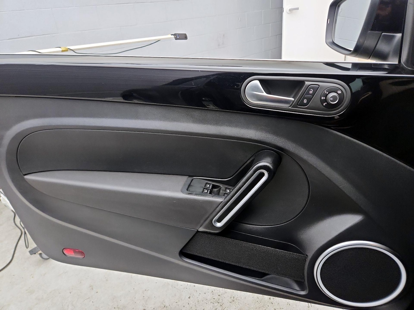 2019 Volkswagen Beetle SE - Photo 13