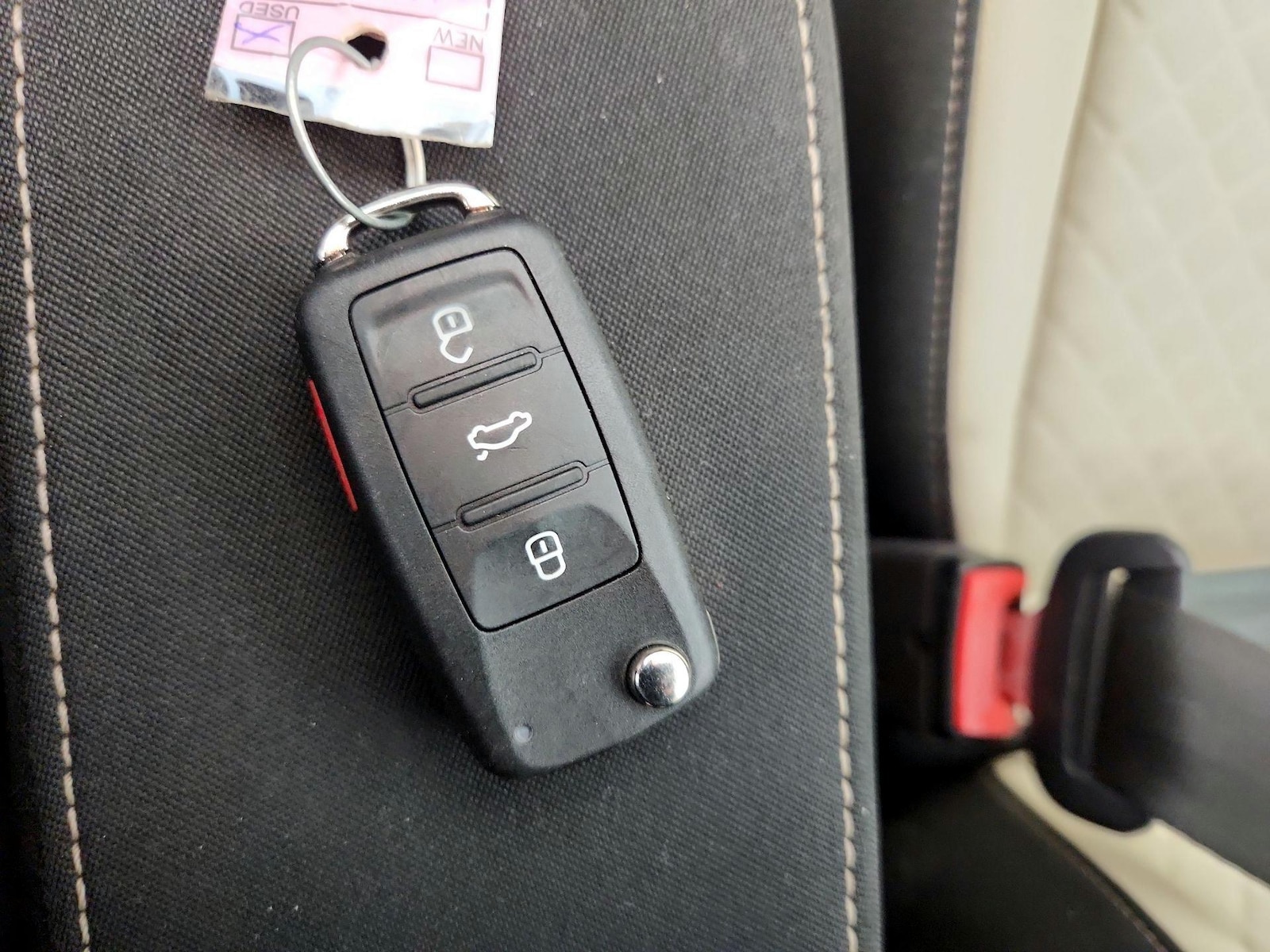 2019 Volkswagen Beetle SE - Photo 23