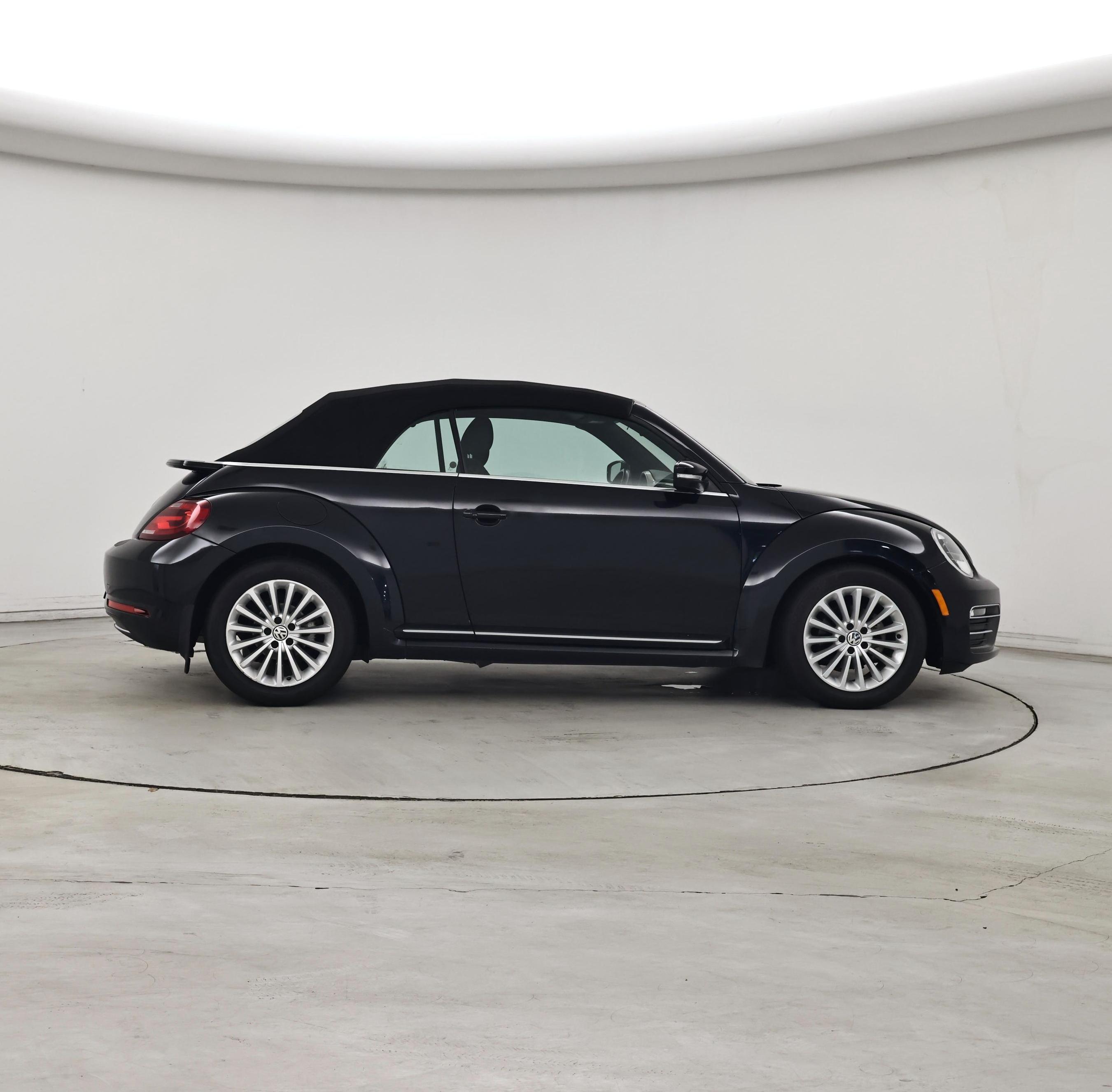 Thumbnail: 2019 Volkswagen Beetle - 7