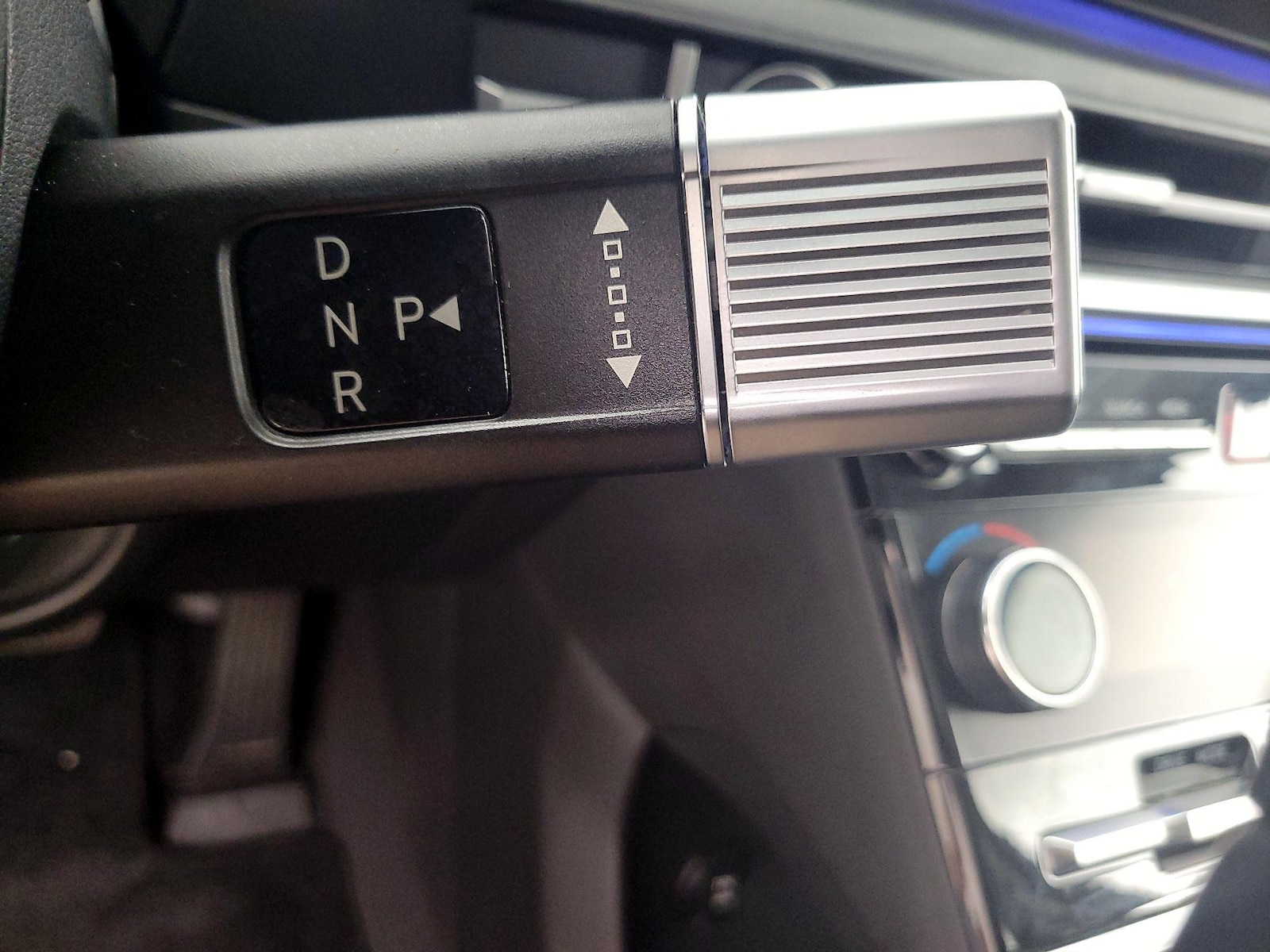 2024 Hyundai Santa Fe Limited - Photo 19