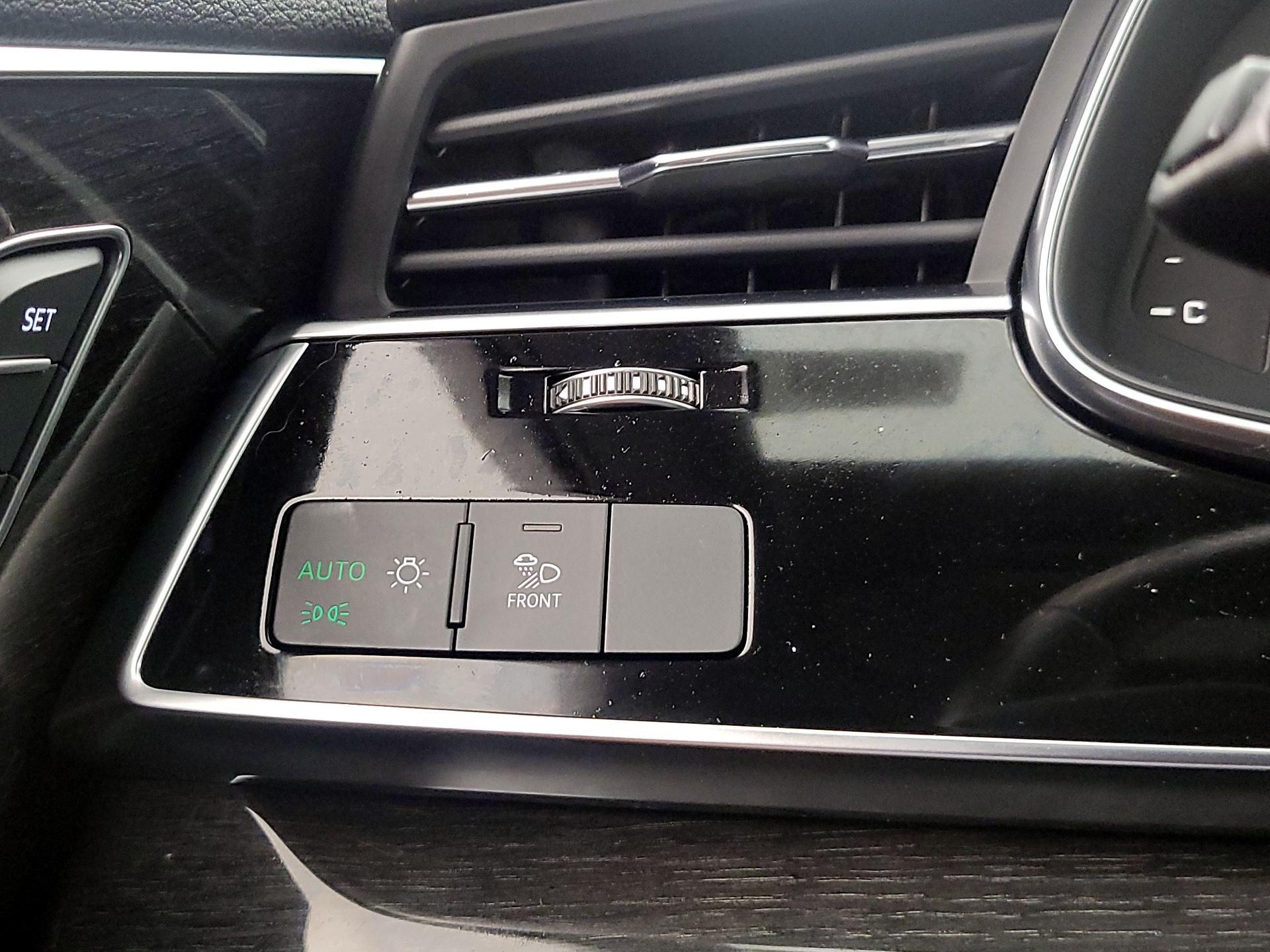 Thumbnail: 2021 Audi Q7 - 13