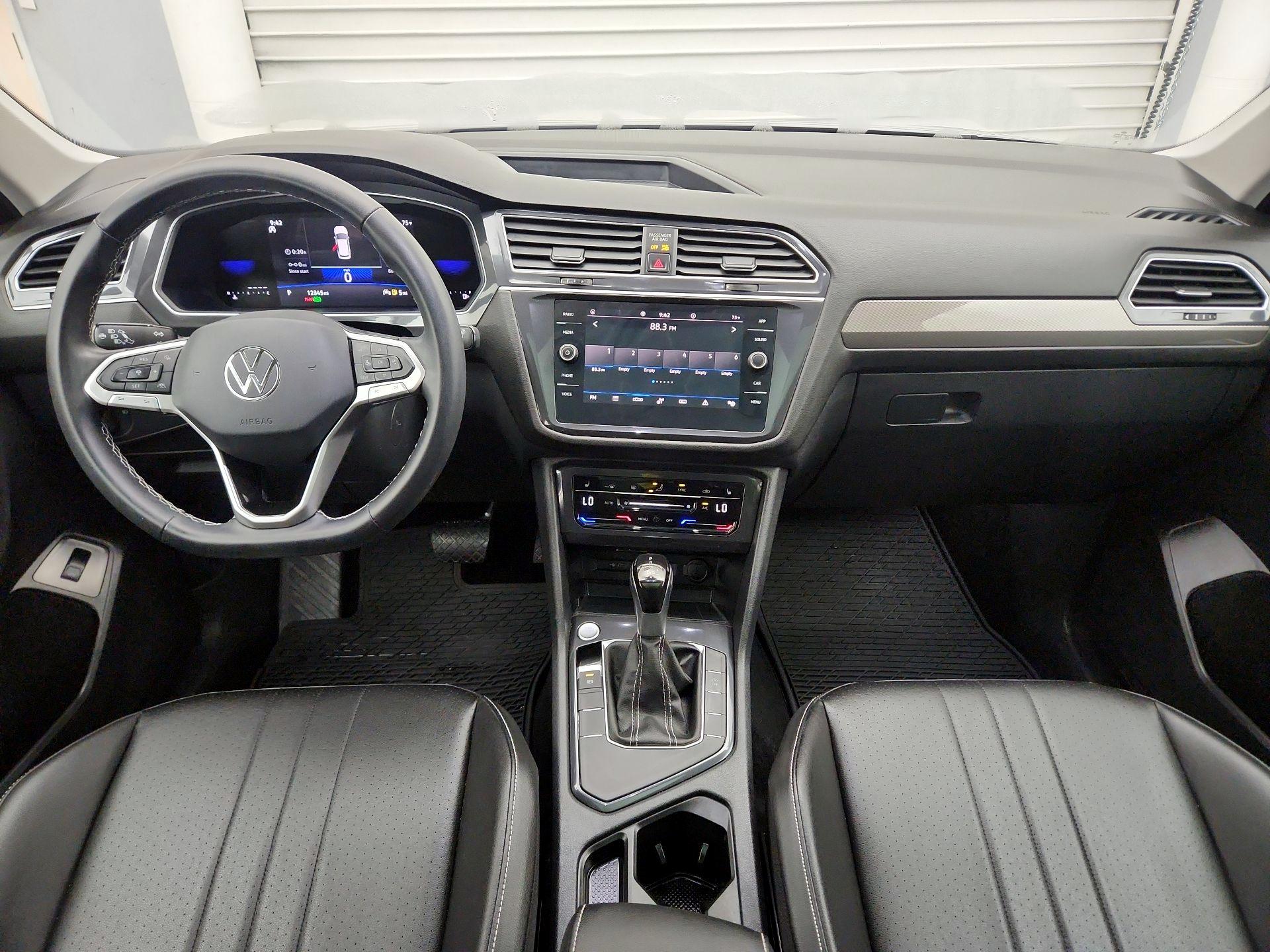 Thumbnail: 2024 Volkswagen Tiguan - 9