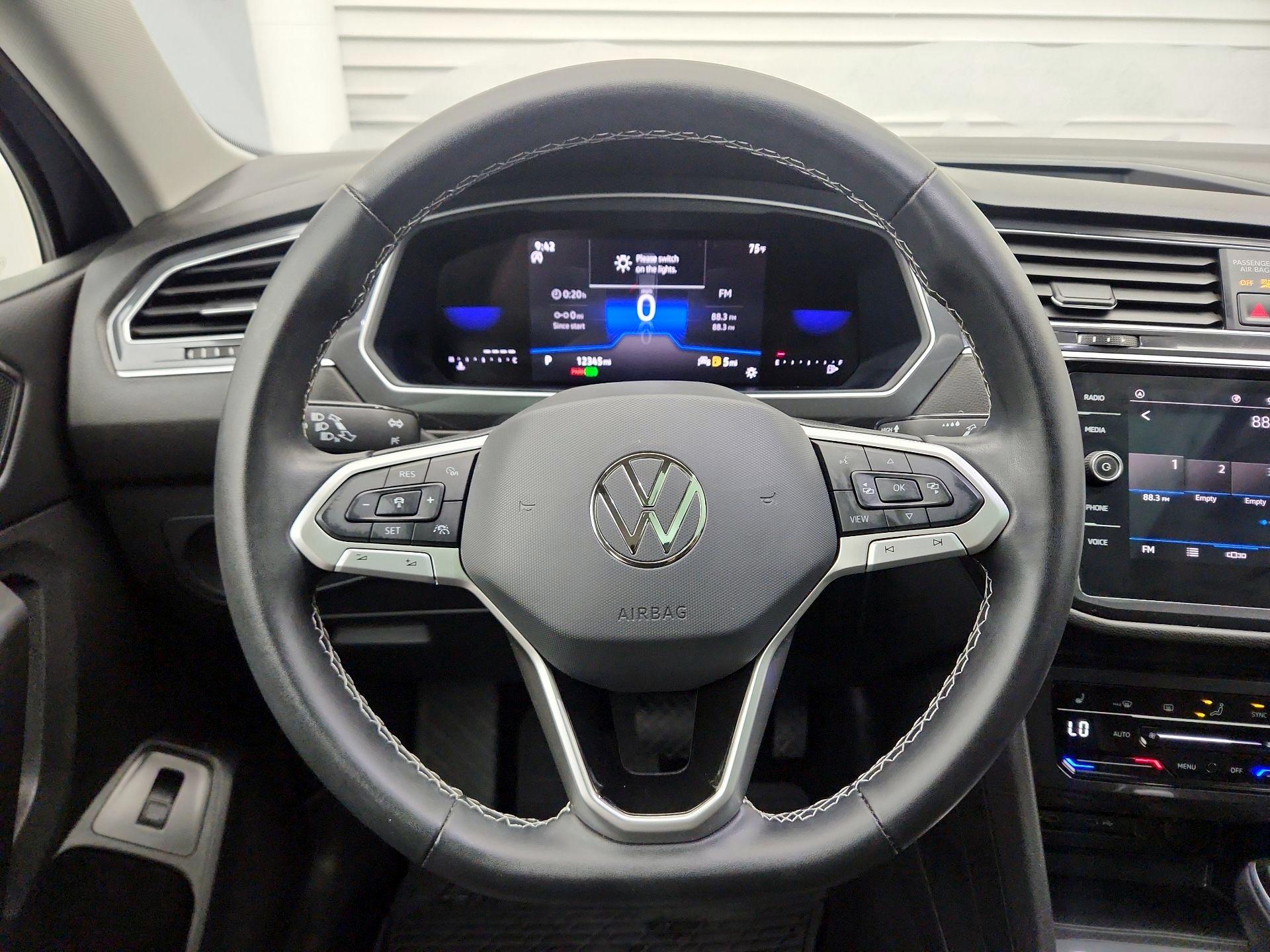 Thumbnail: 2024 Volkswagen Tiguan - 10