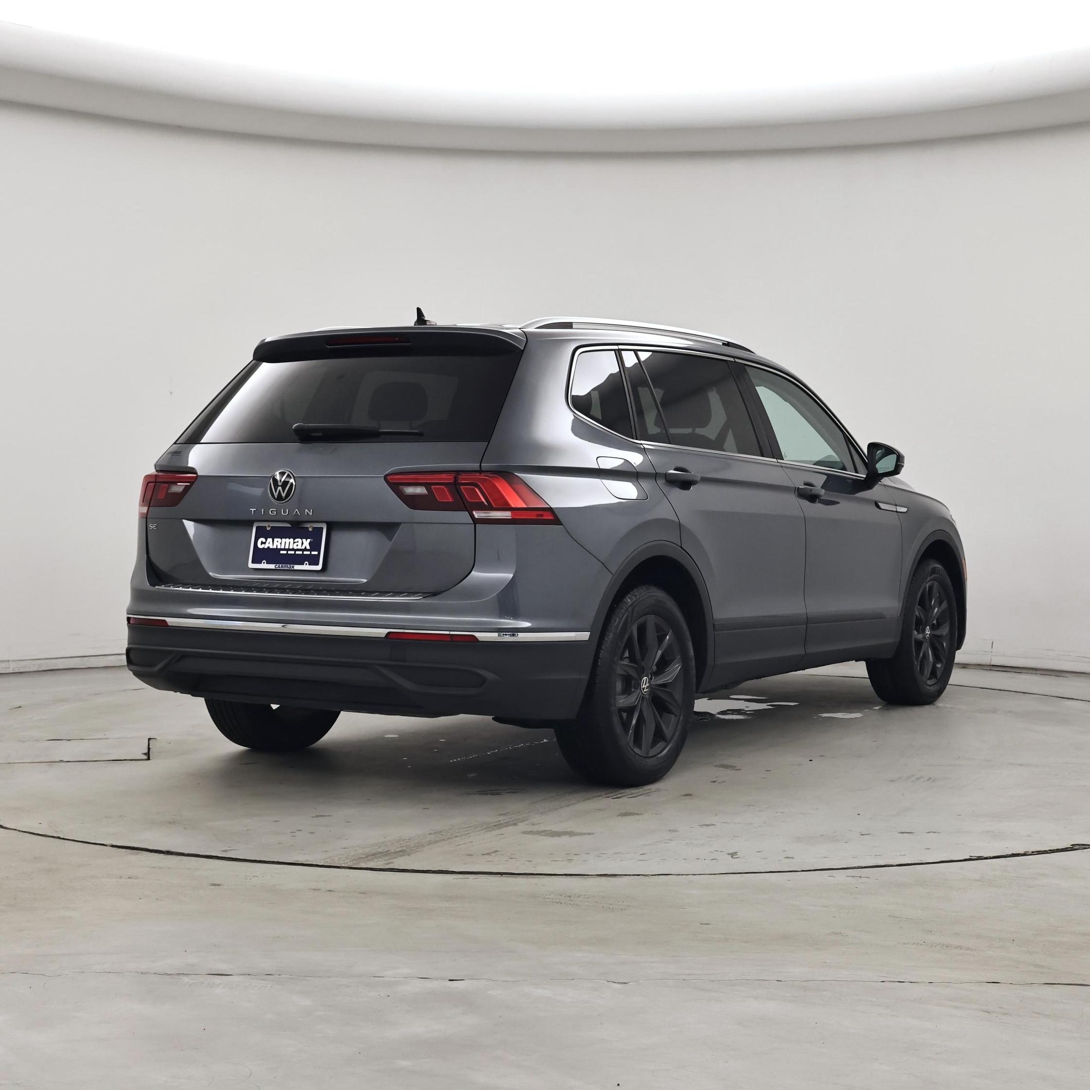Thumbnail: 2024 Volkswagen Tiguan - 8