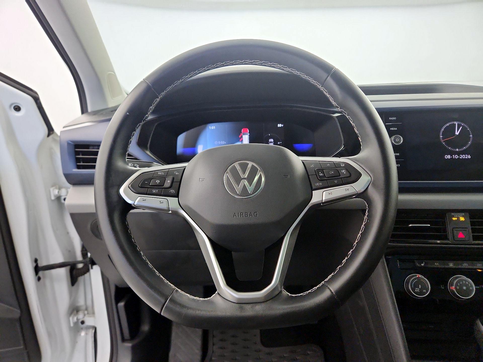 Thumbnail: 2023 Volkswagen Taos - 10