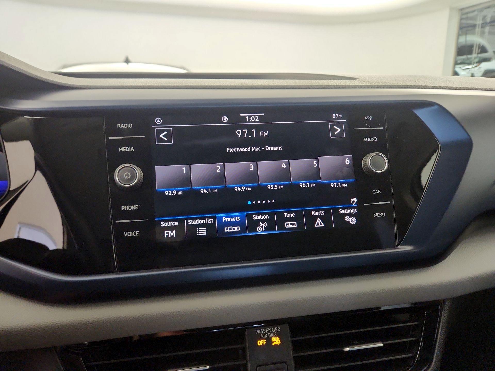 Thumbnail: 2023 Volkswagen Taos - 15