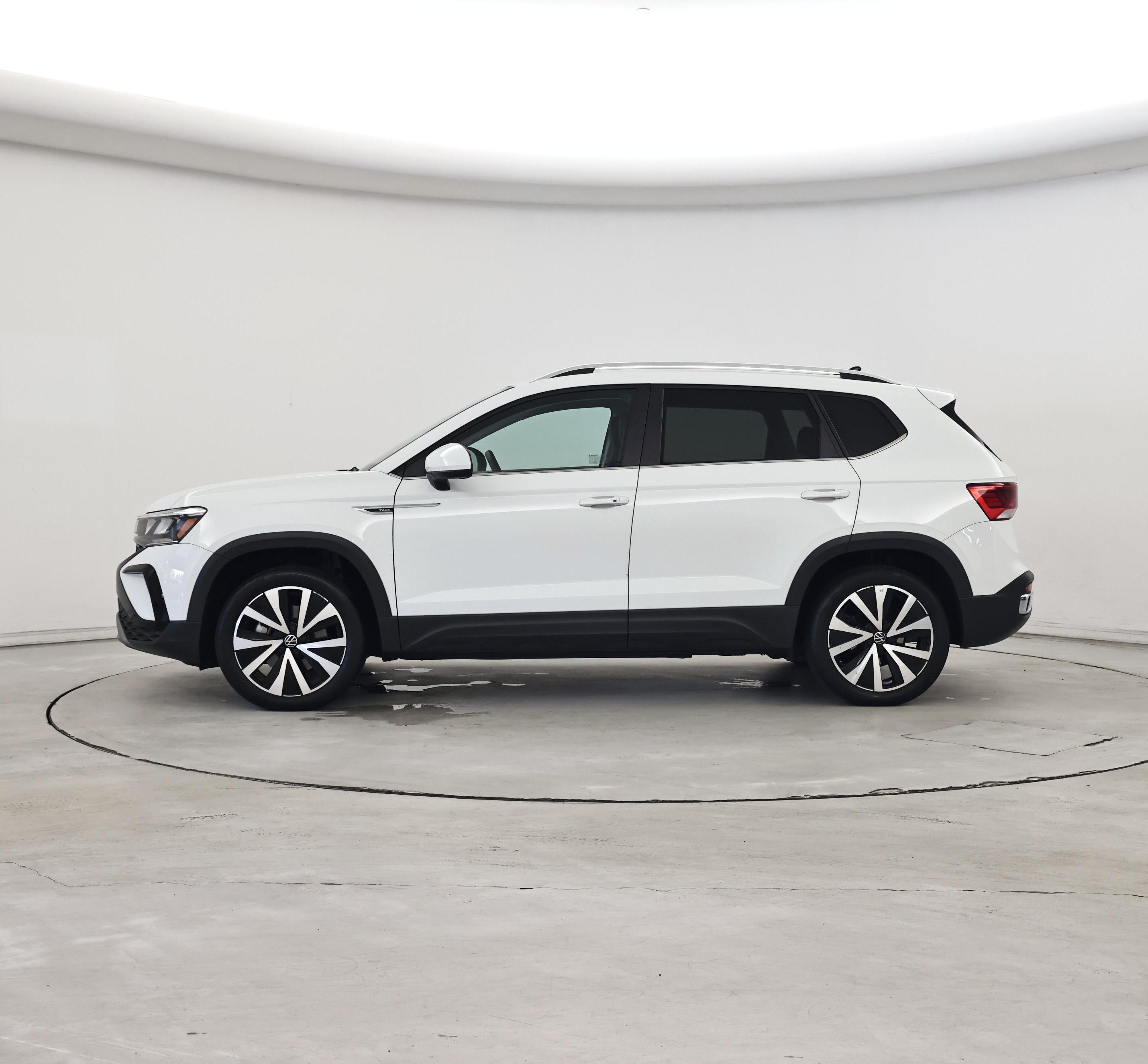 Thumbnail: 2023 Volkswagen Taos - 3