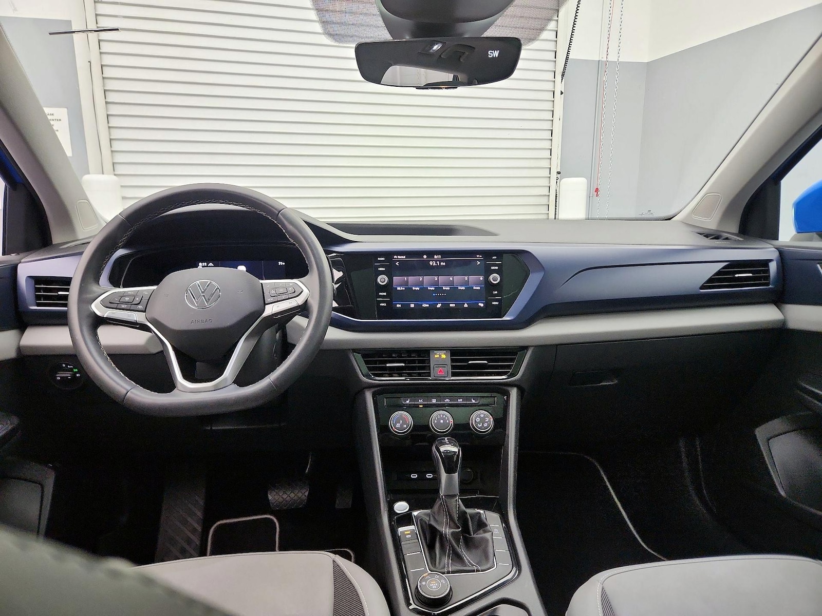 2023 Volkswagen Taos SE - Photo 10