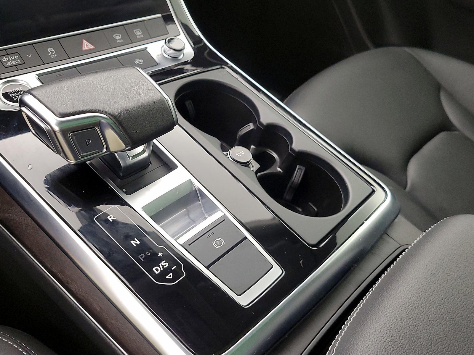 2023 Audi Q8 Premium - Photo 19