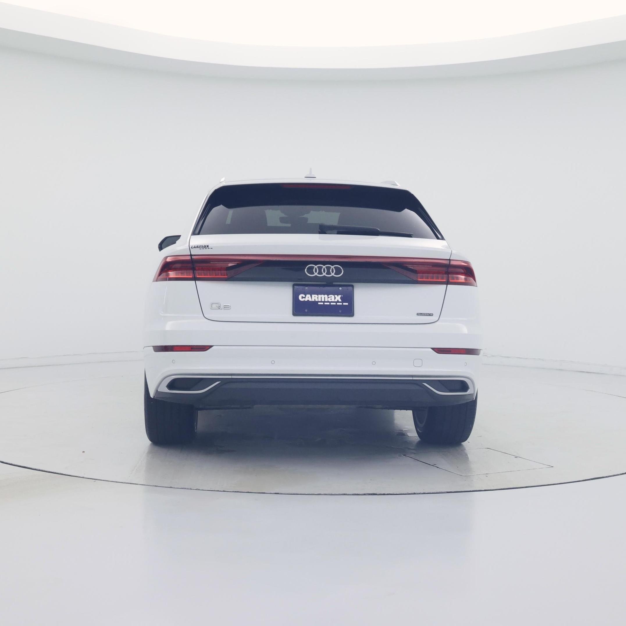 Thumbnail: 2023 Audi Q8 - 6