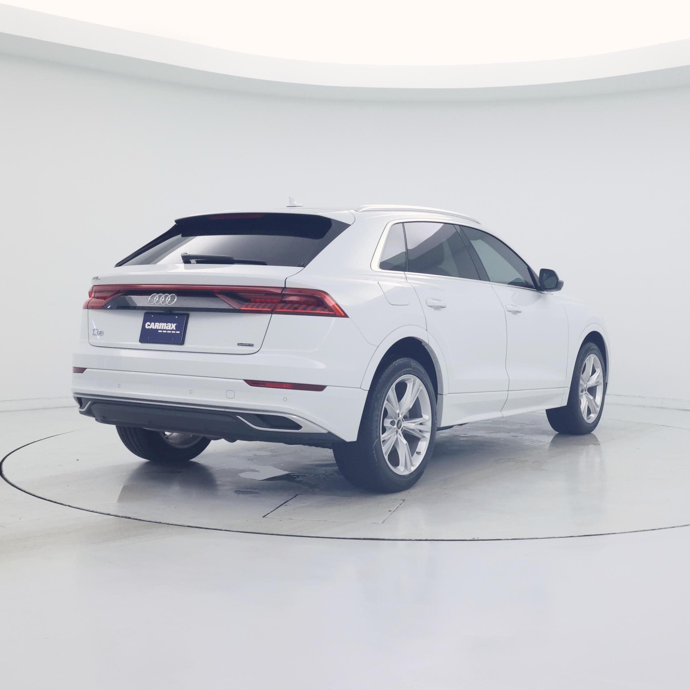 Thumbnail: 2023 Audi Q8 - 8