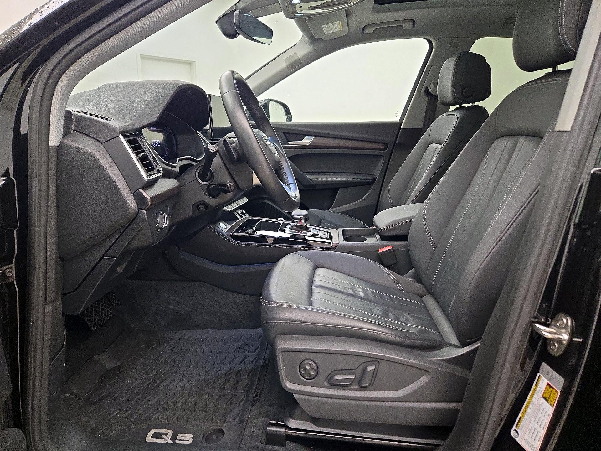 Thumbnail: 2023 Audi Q5 - 11