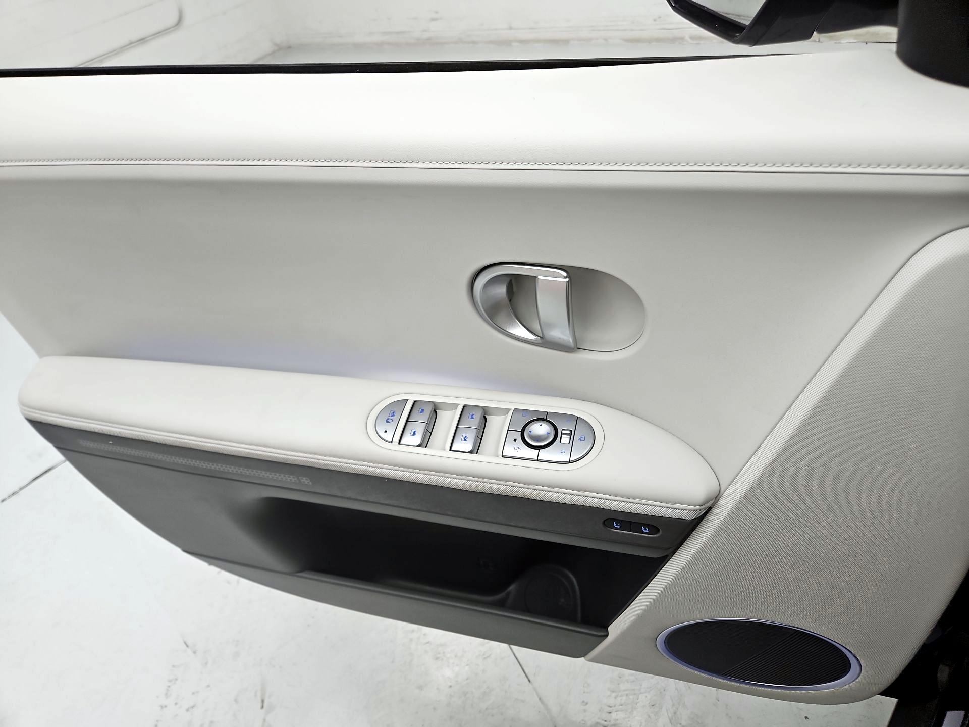 Thumbnail: 2024 Hyundai Ioniq 5 - 12