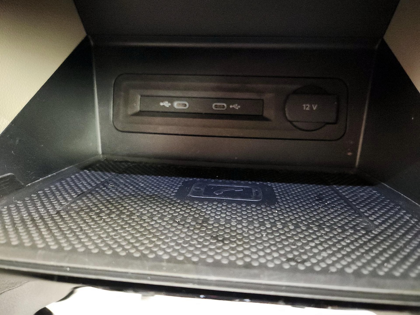 2023 Volkswagen Atlas SE w/Tech - Photo 19