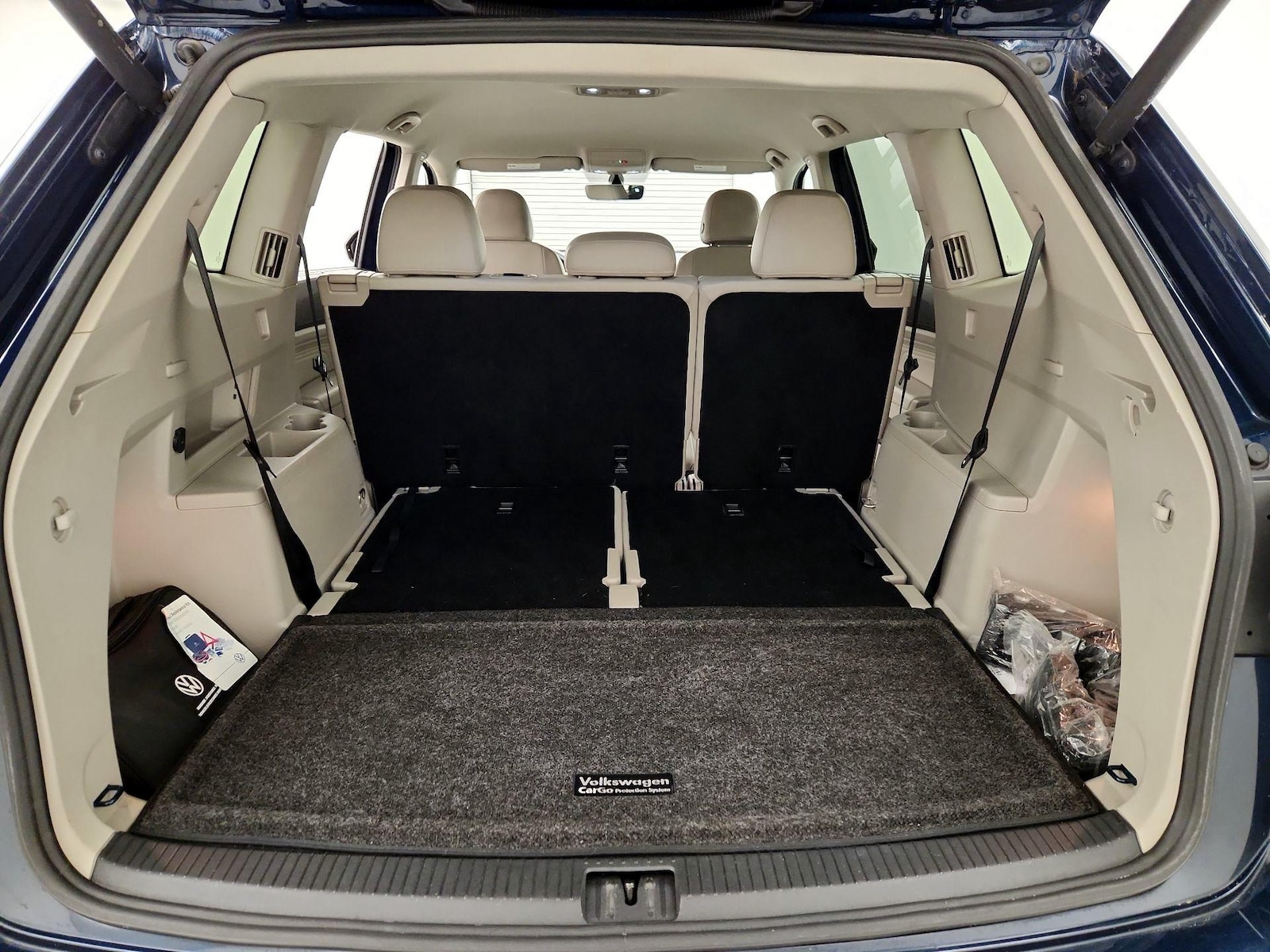 2023 Volkswagen Atlas SE w/Tech - Photo 23