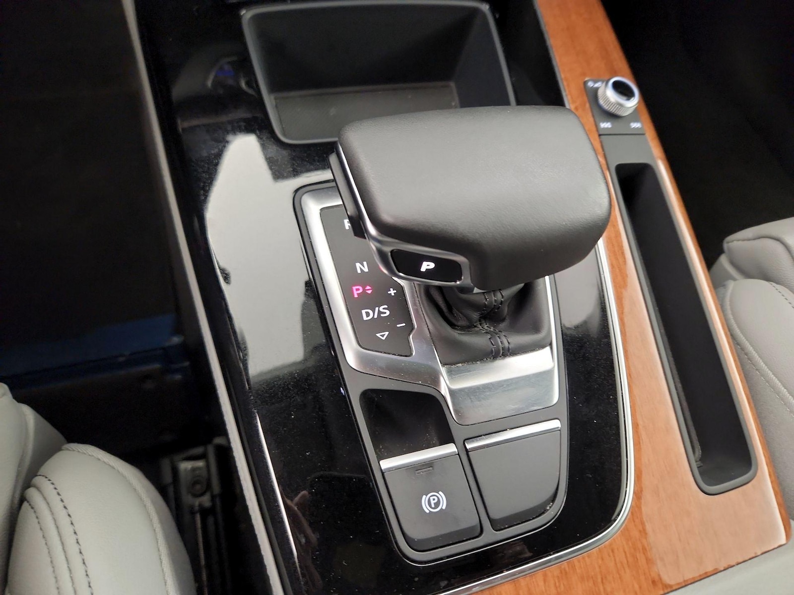 2023 Audi Q5 Premium Plus - Photo 18