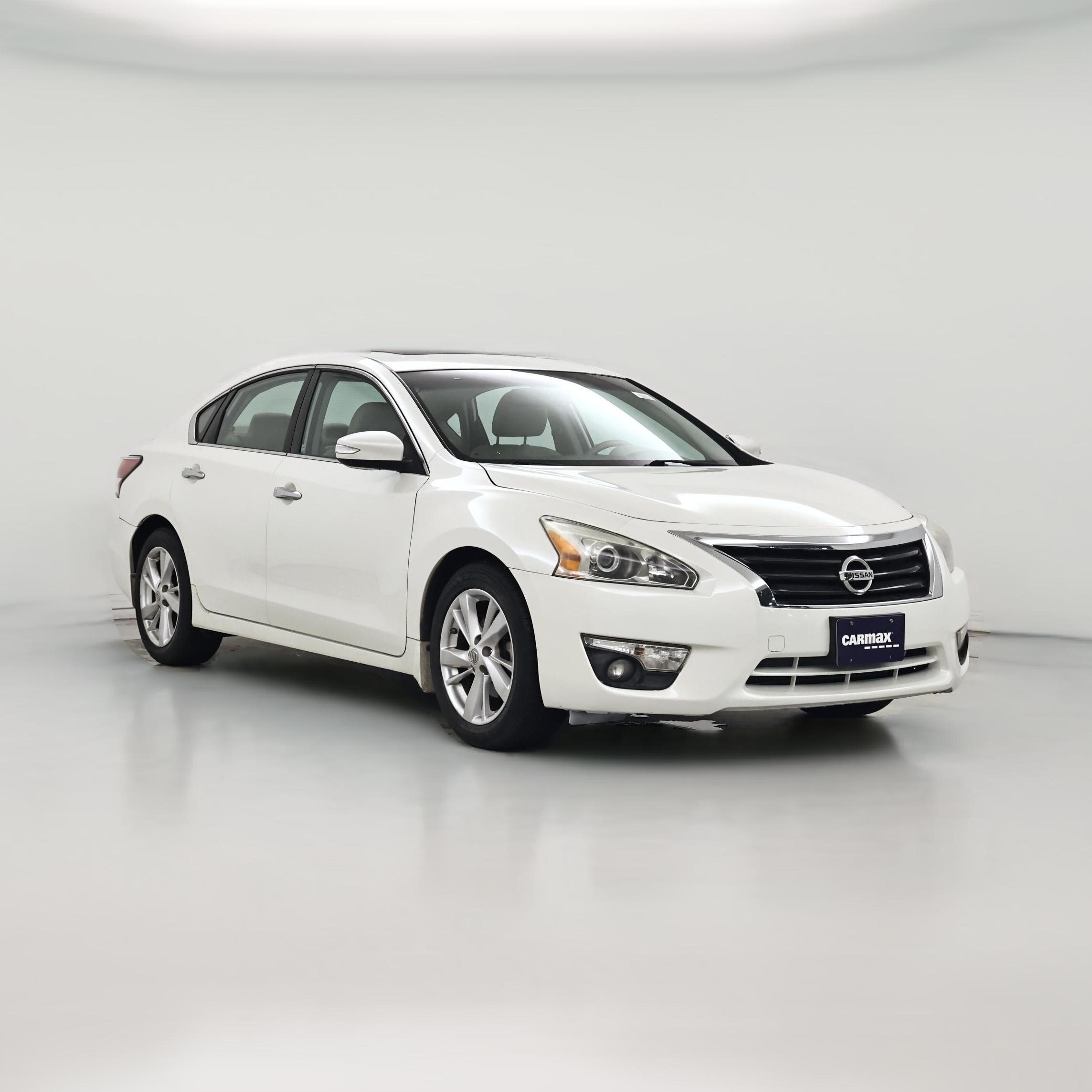 Thumbnail: 2015 Nissan Altima - 1