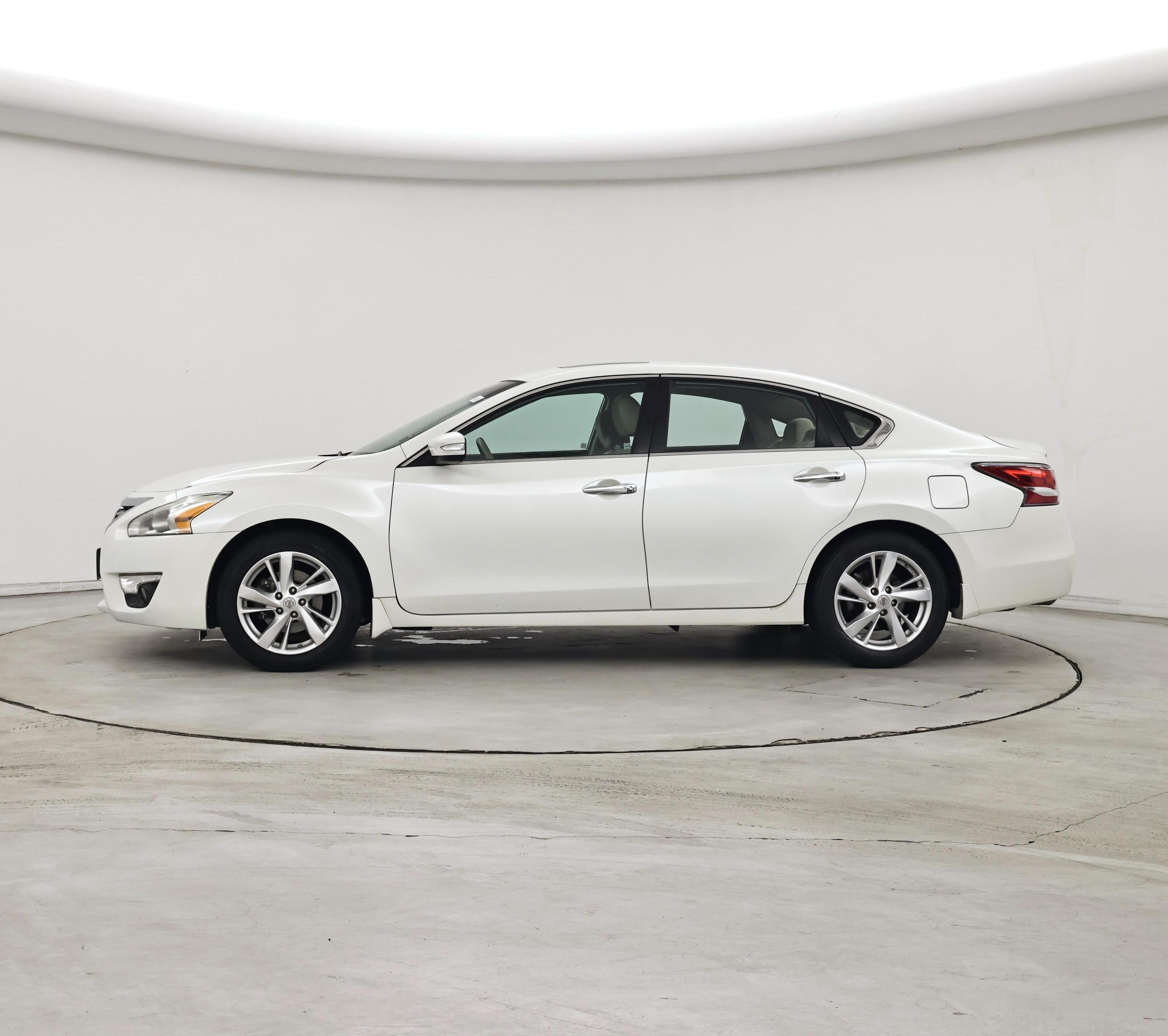 Thumbnail: 2015 Nissan Altima - 3