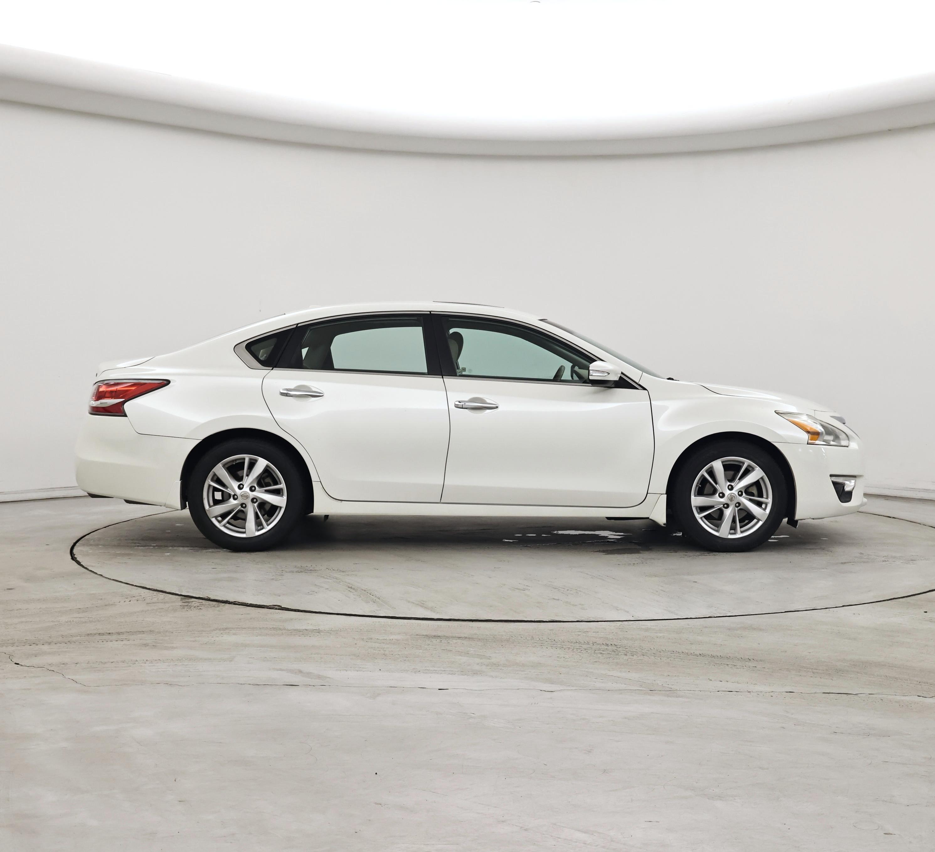 Thumbnail: 2015 Nissan Altima - 7