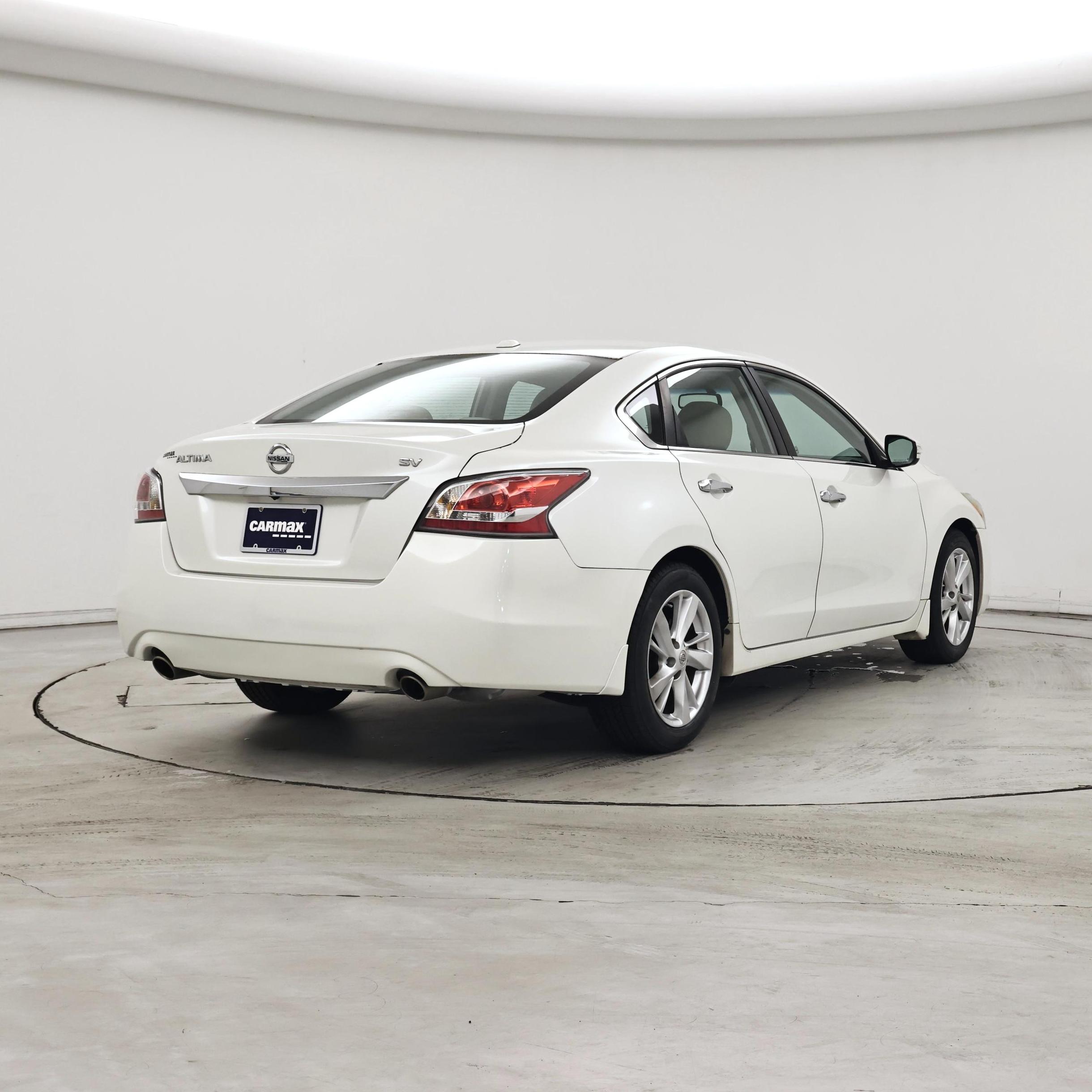 Thumbnail: 2015 Nissan Altima - 8