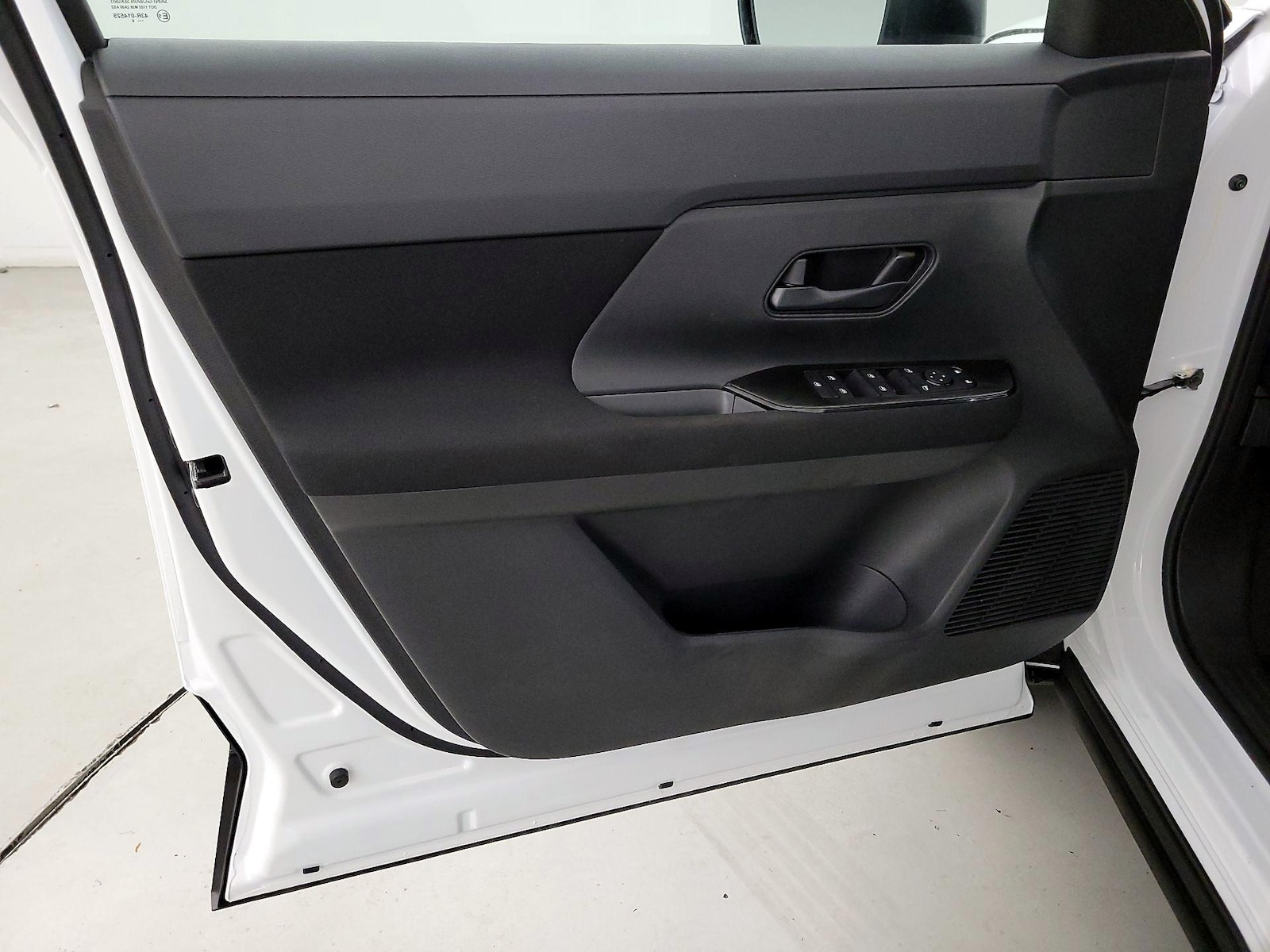 2026 Nissan KICKS S - Photo 13