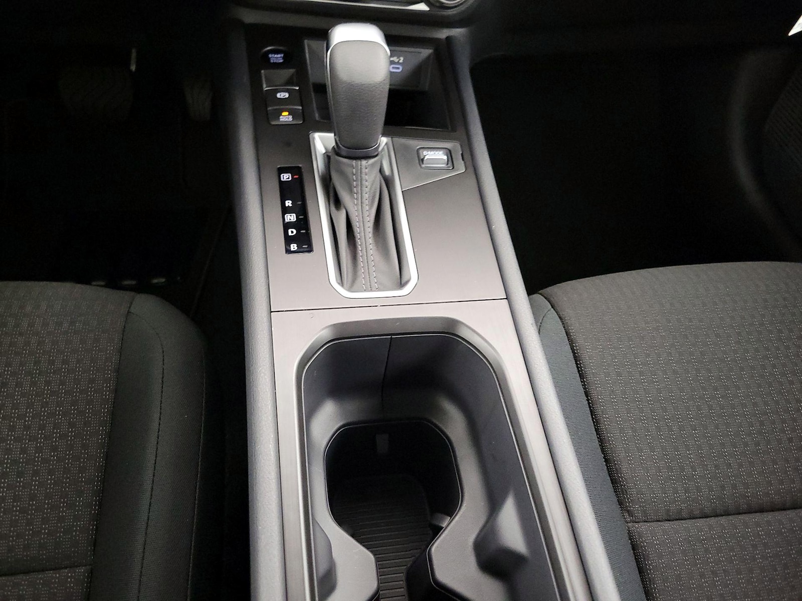 2026 Nissan KICKS S - Photo 18