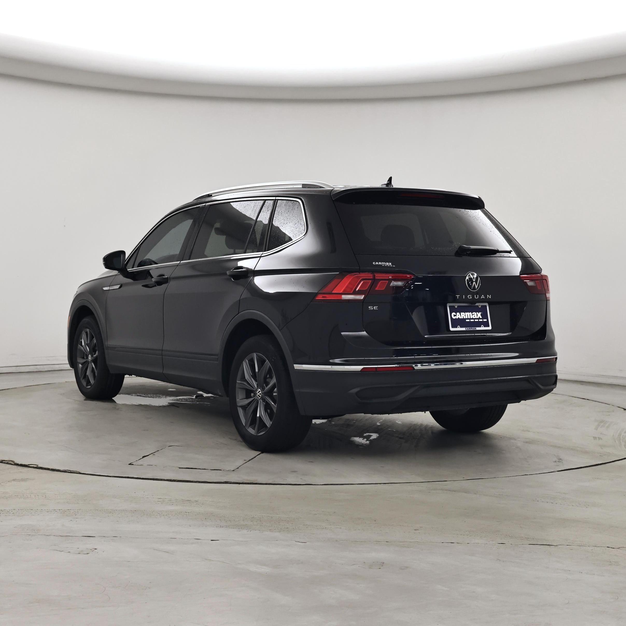 Thumbnail: 2023 Volkswagen Tiguan - 2