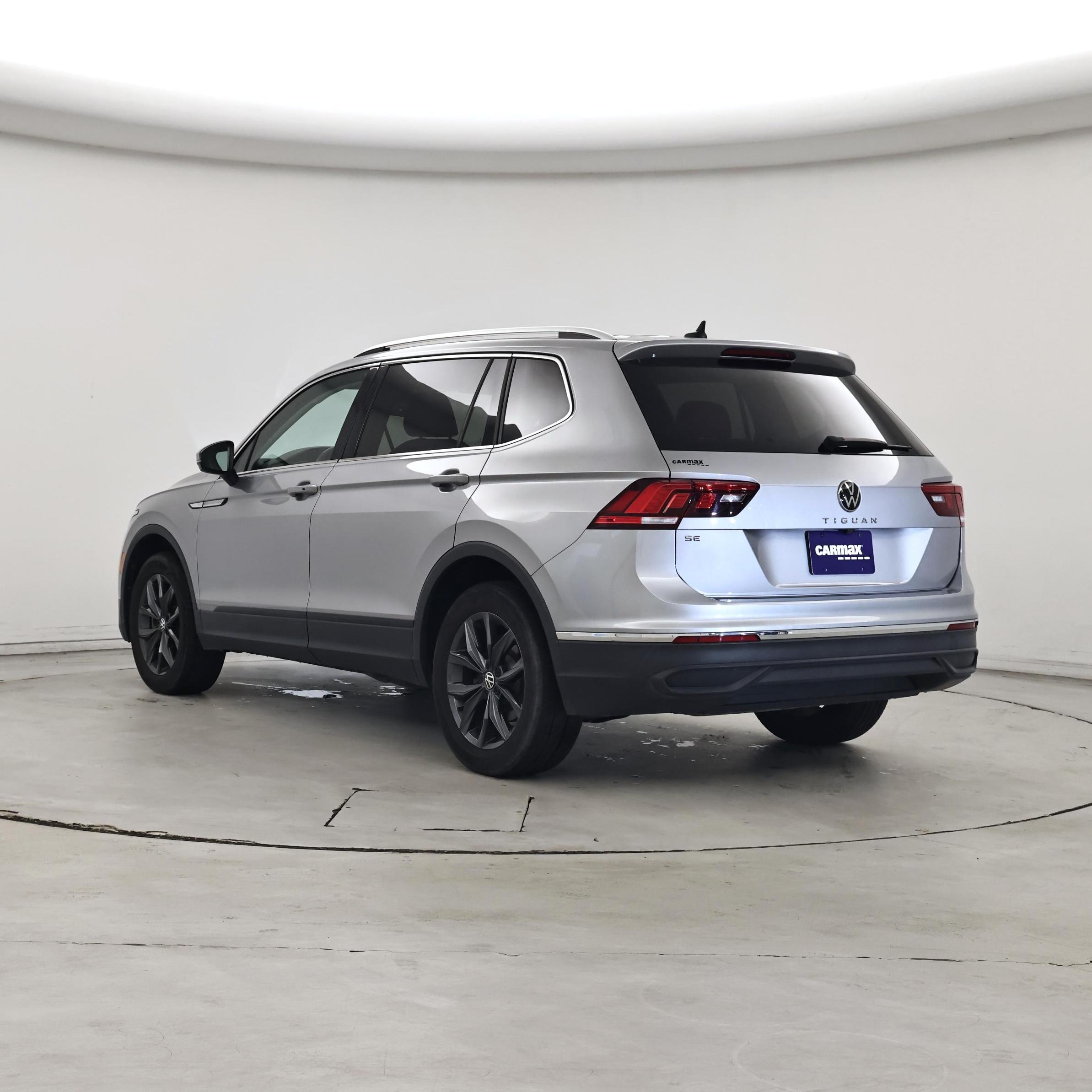 Thumbnail: 2023 Volkswagen Tiguan - 2