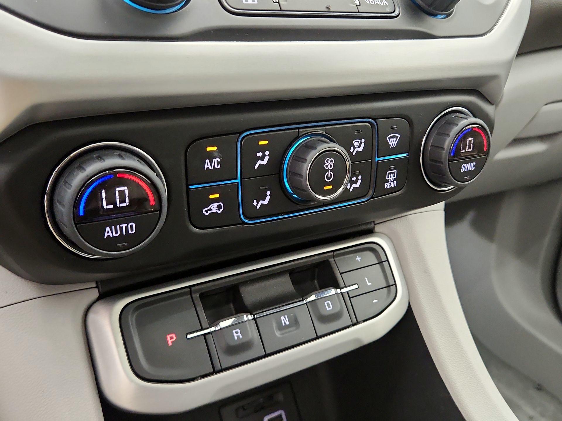 Thumbnail: 2023 GMC Acadia - 16