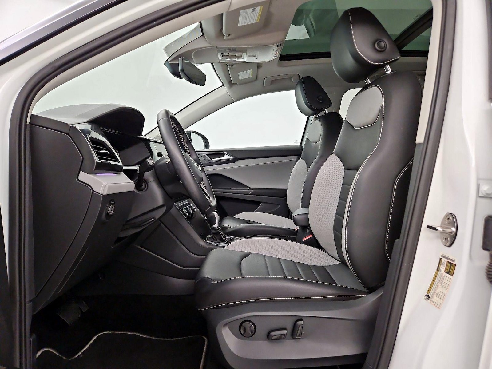2023 Volkswagen Taos SEL - Photo 12