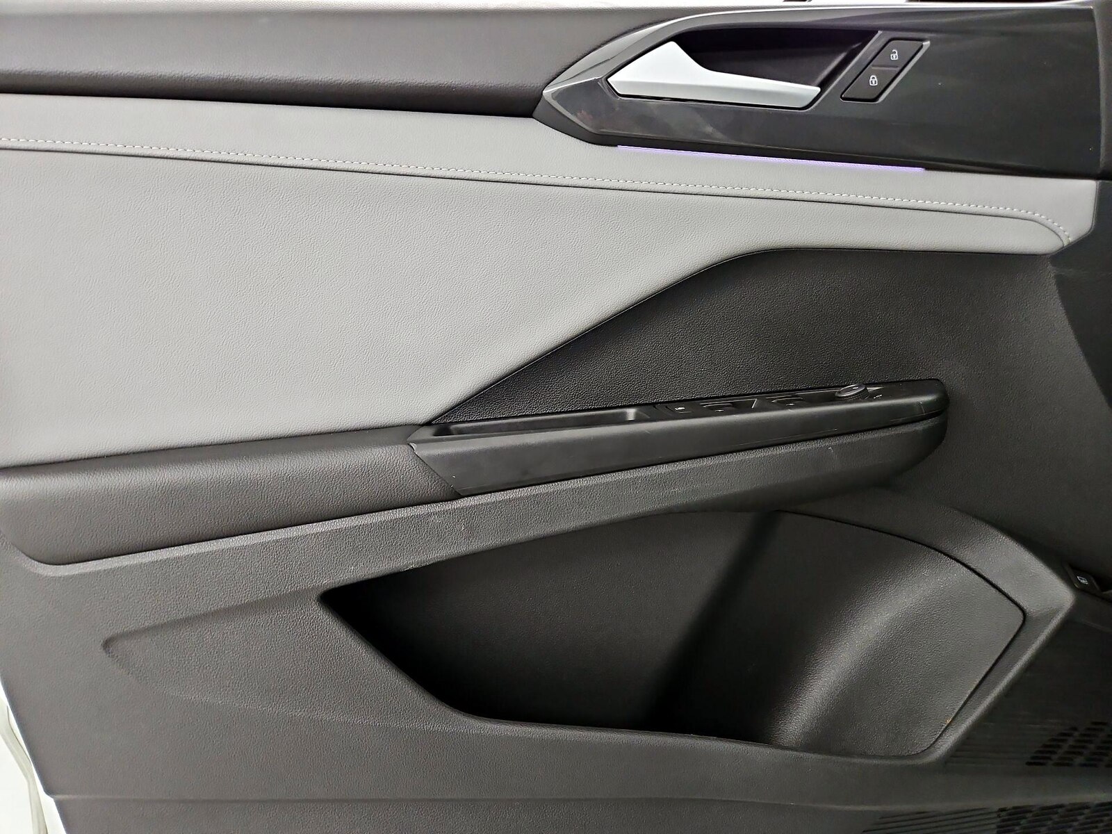 2023 Volkswagen Taos SEL - Photo 13