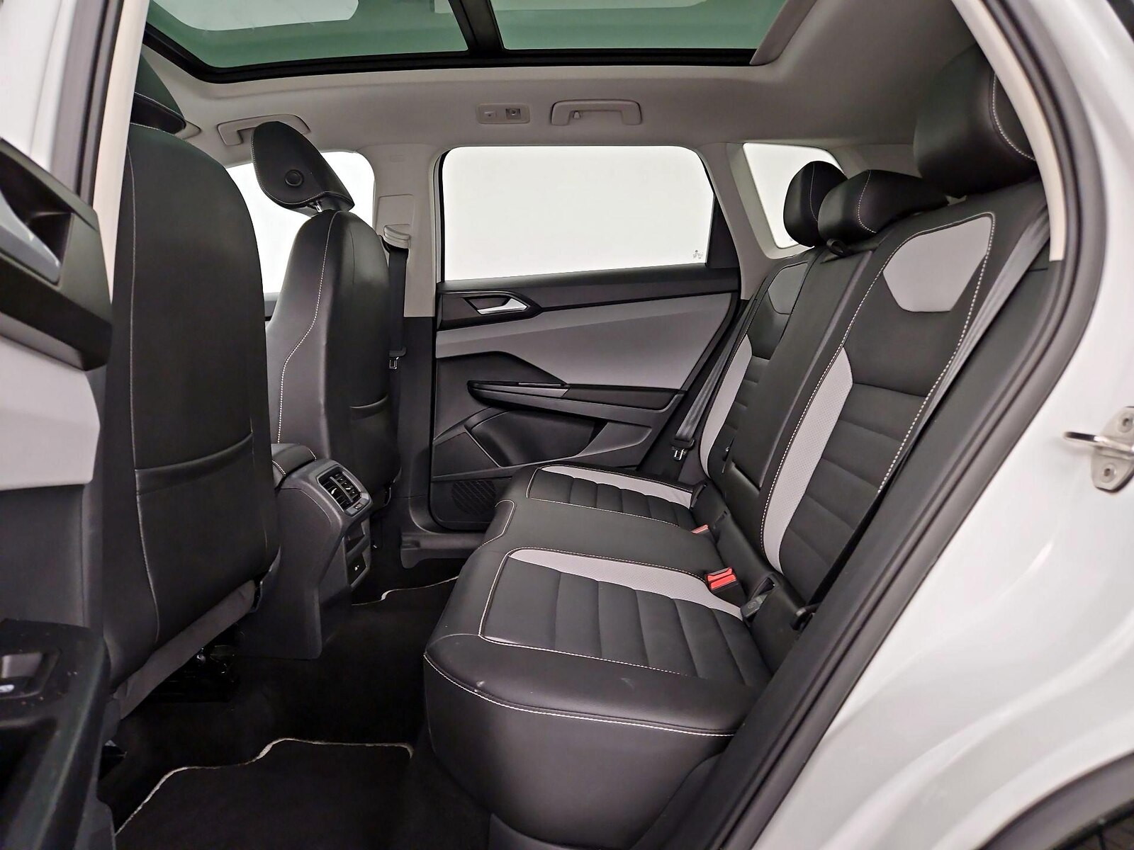 2023 Volkswagen Taos SEL - Photo 22