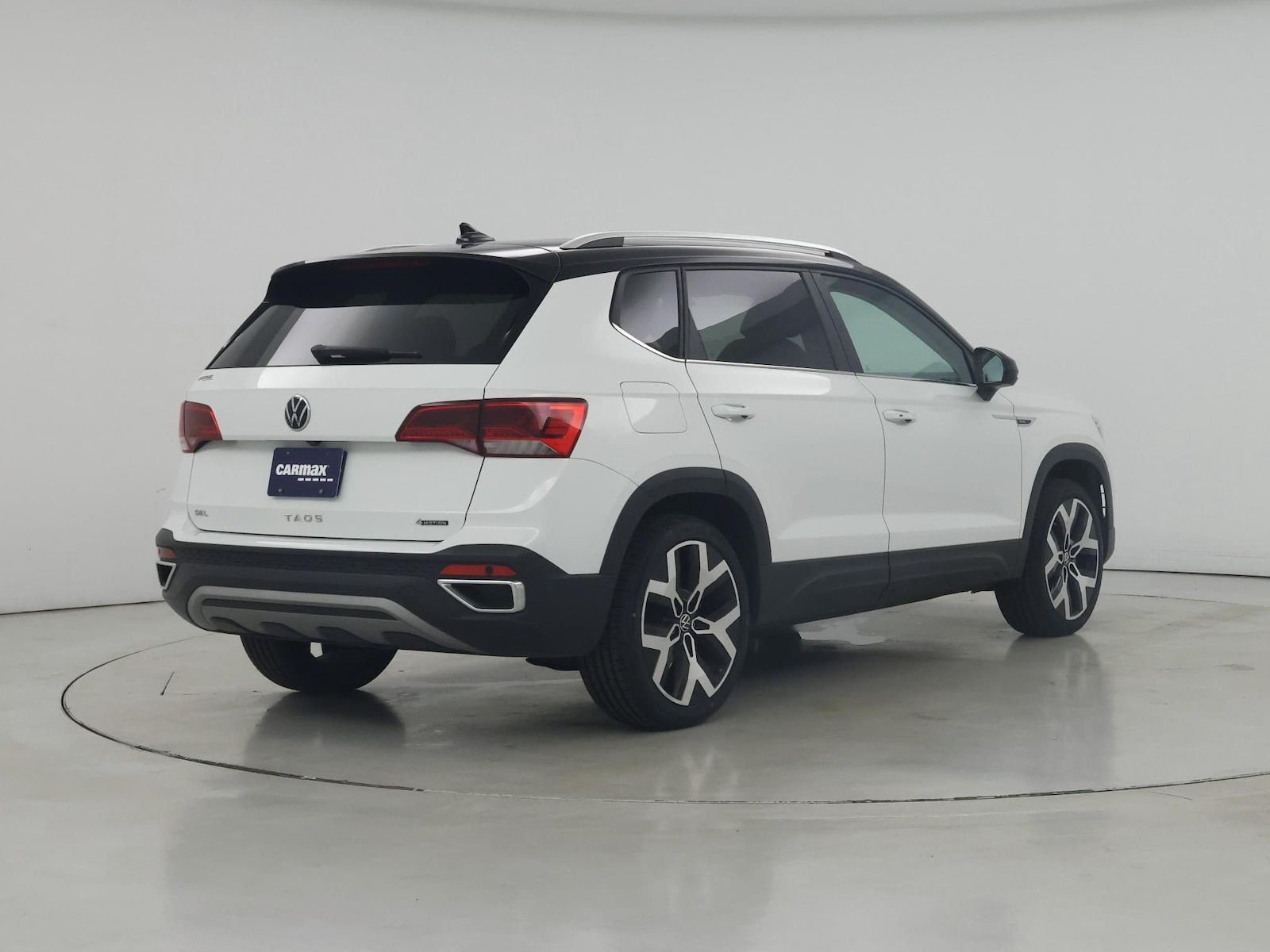 2023 Volkswagen Taos SEL - Photo 9