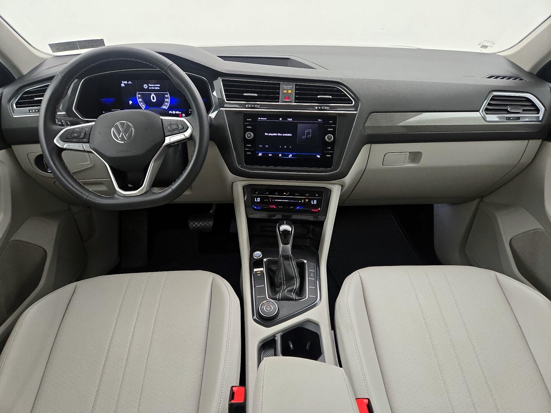 Thumbnail: 2022 Volkswagen Tiguan - 9