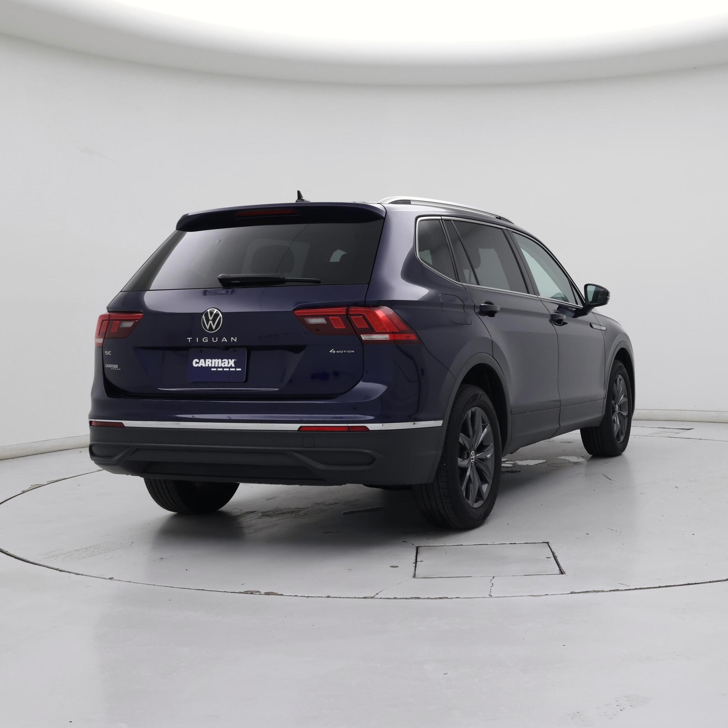 Thumbnail: 2022 Volkswagen Tiguan - 8