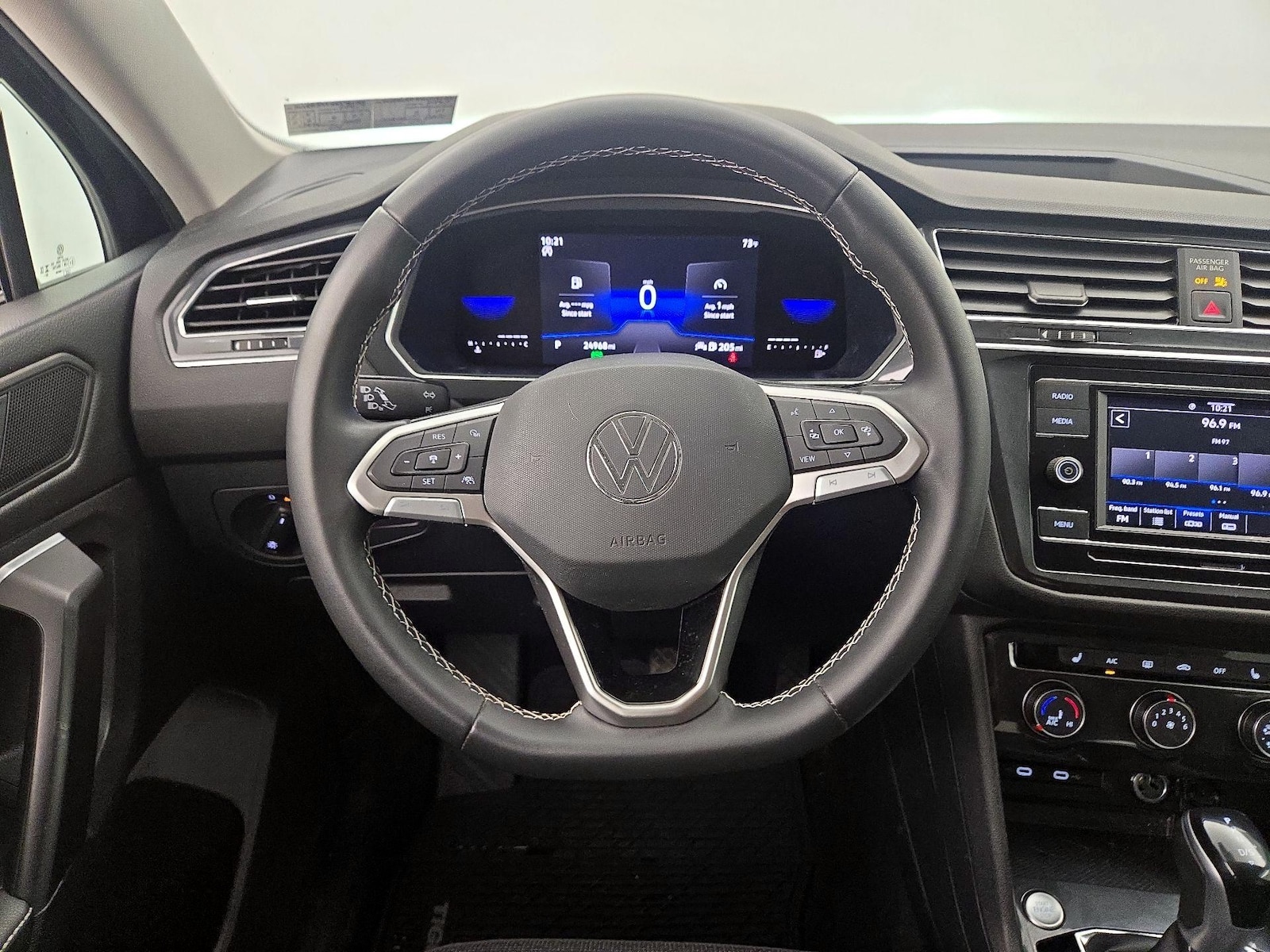 2023 Volkswagen Tiguan S - Photo 11