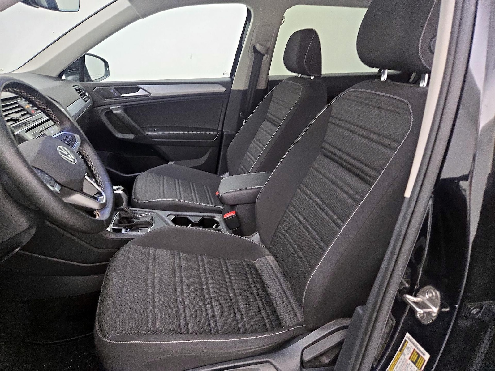 2023 Volkswagen Tiguan S - Photo 12