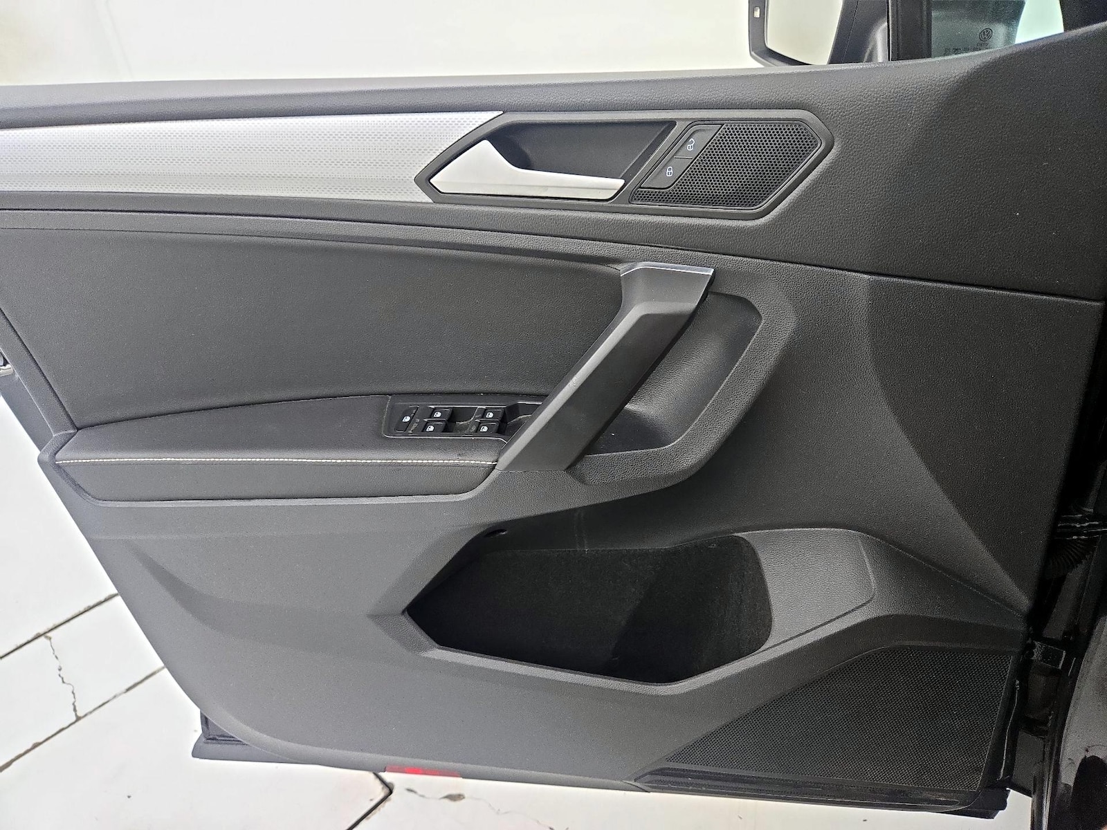 2023 Volkswagen Tiguan S - Photo 13