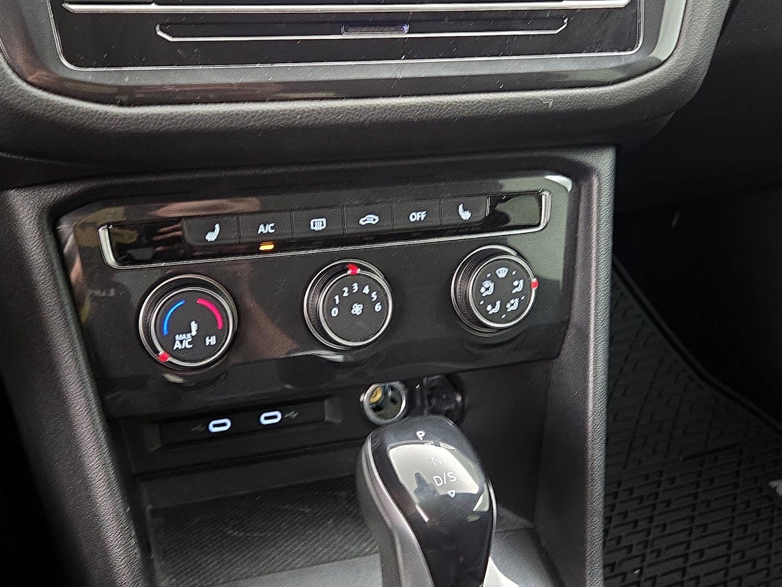 2023 Volkswagen Tiguan S - Photo 17